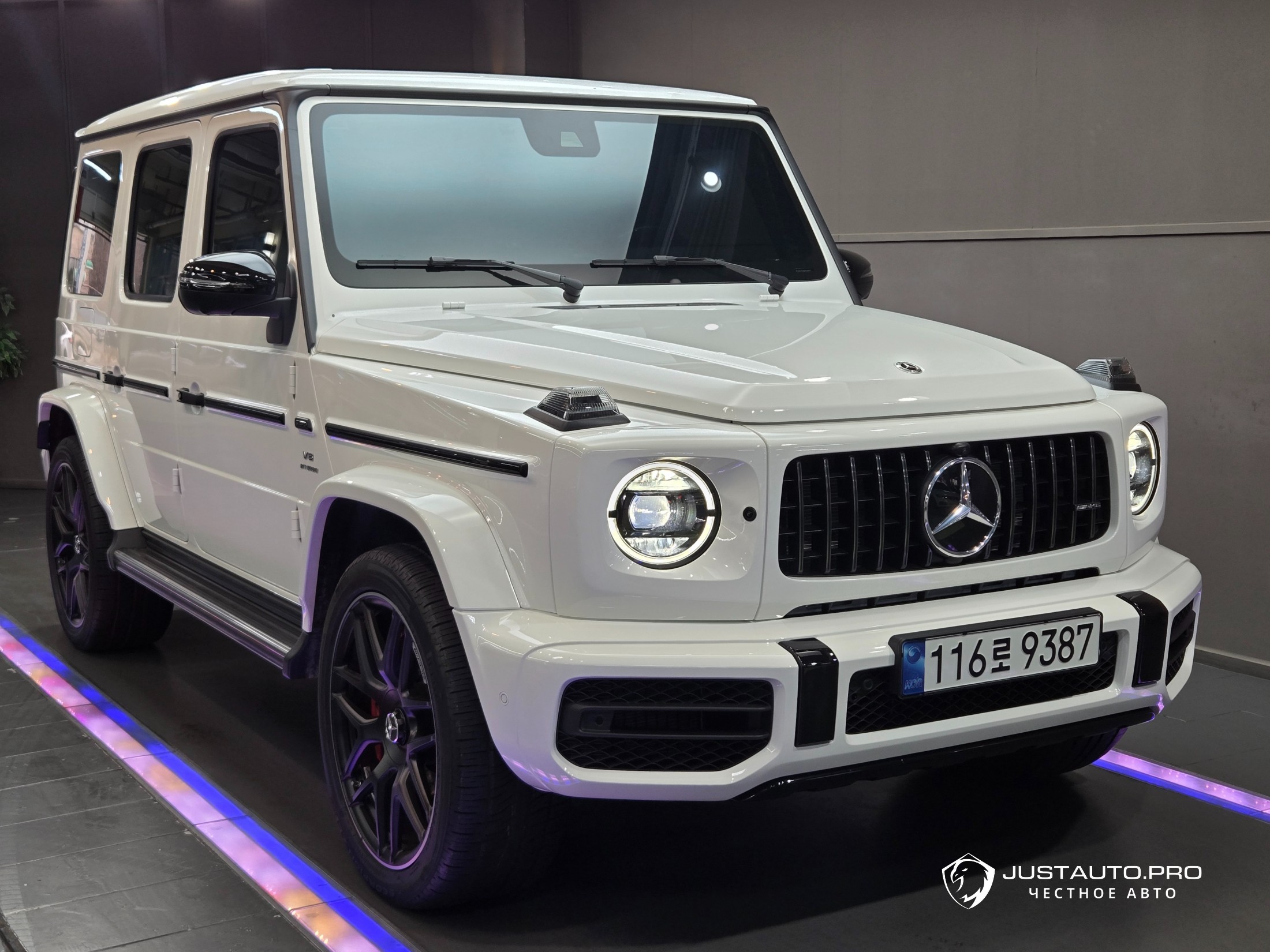Автомобиль Mercedes-Benz G-Class