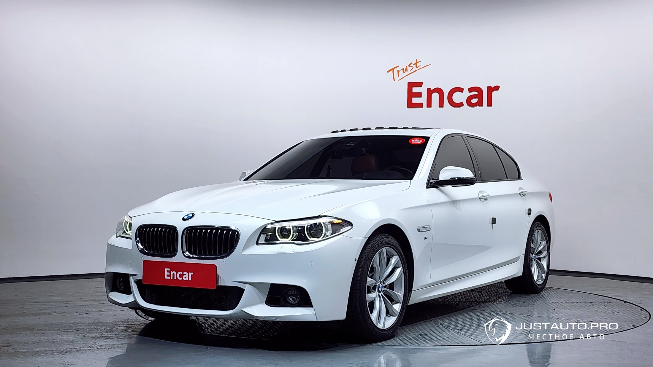 Автомобиль BMW 5-Series