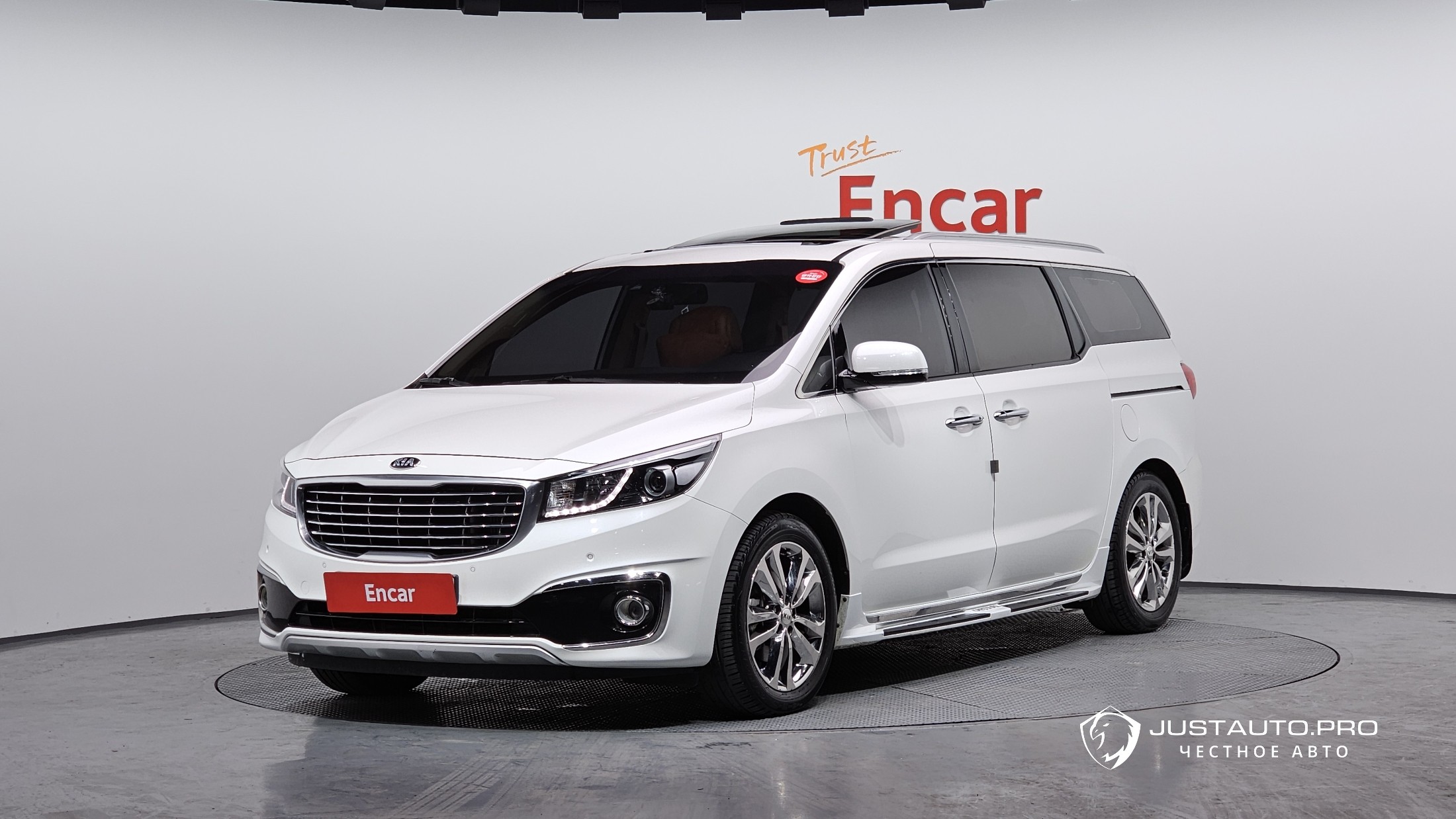 Автомобиль Kia Canival