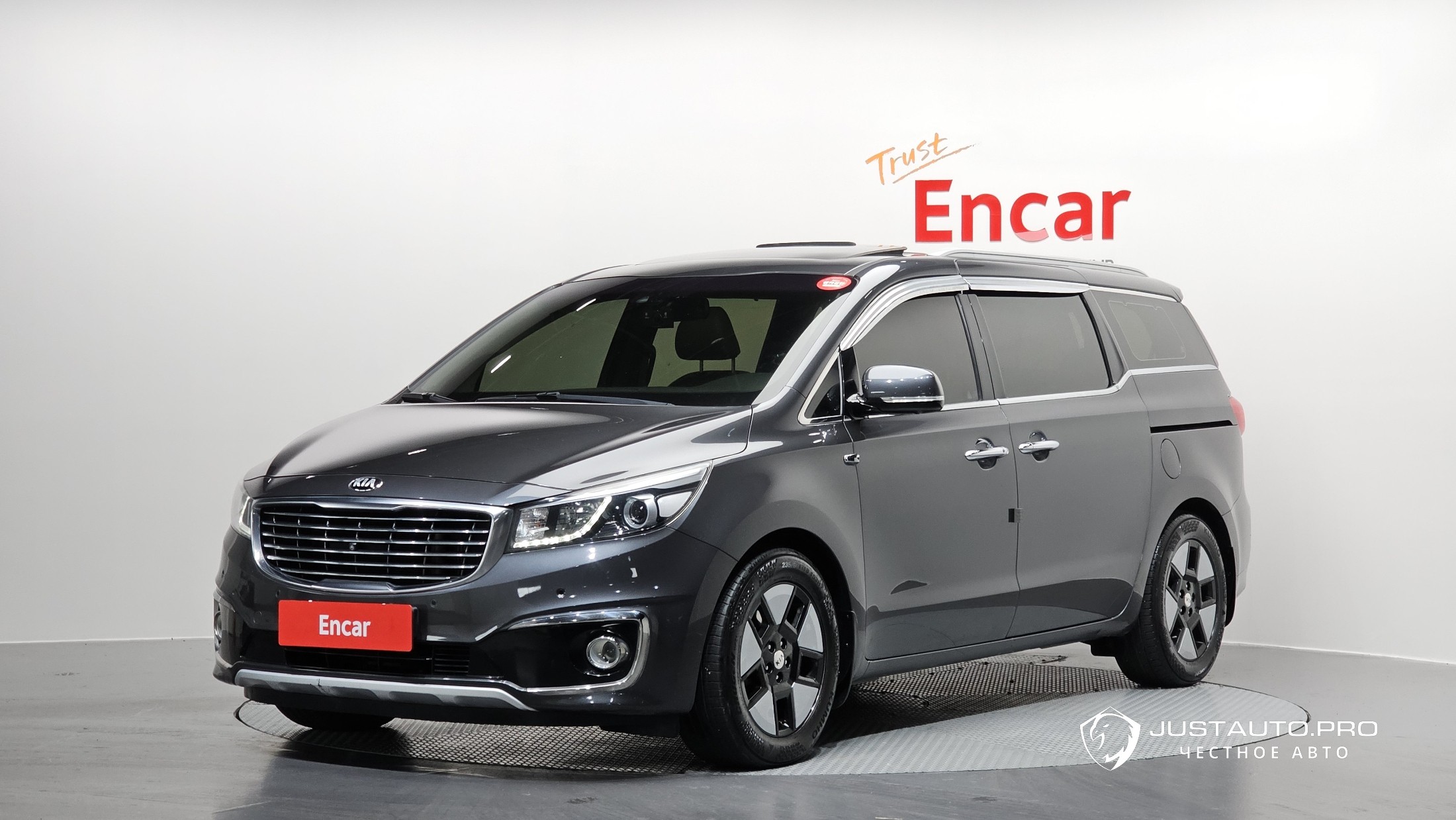 Автомобиль Kia Canival