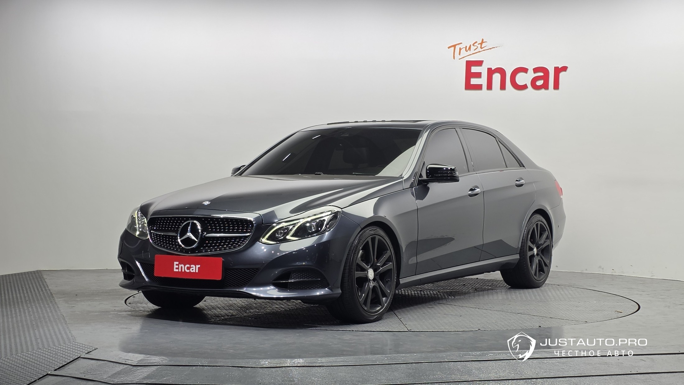 Автомобиль Mercedes-Benz E-Class