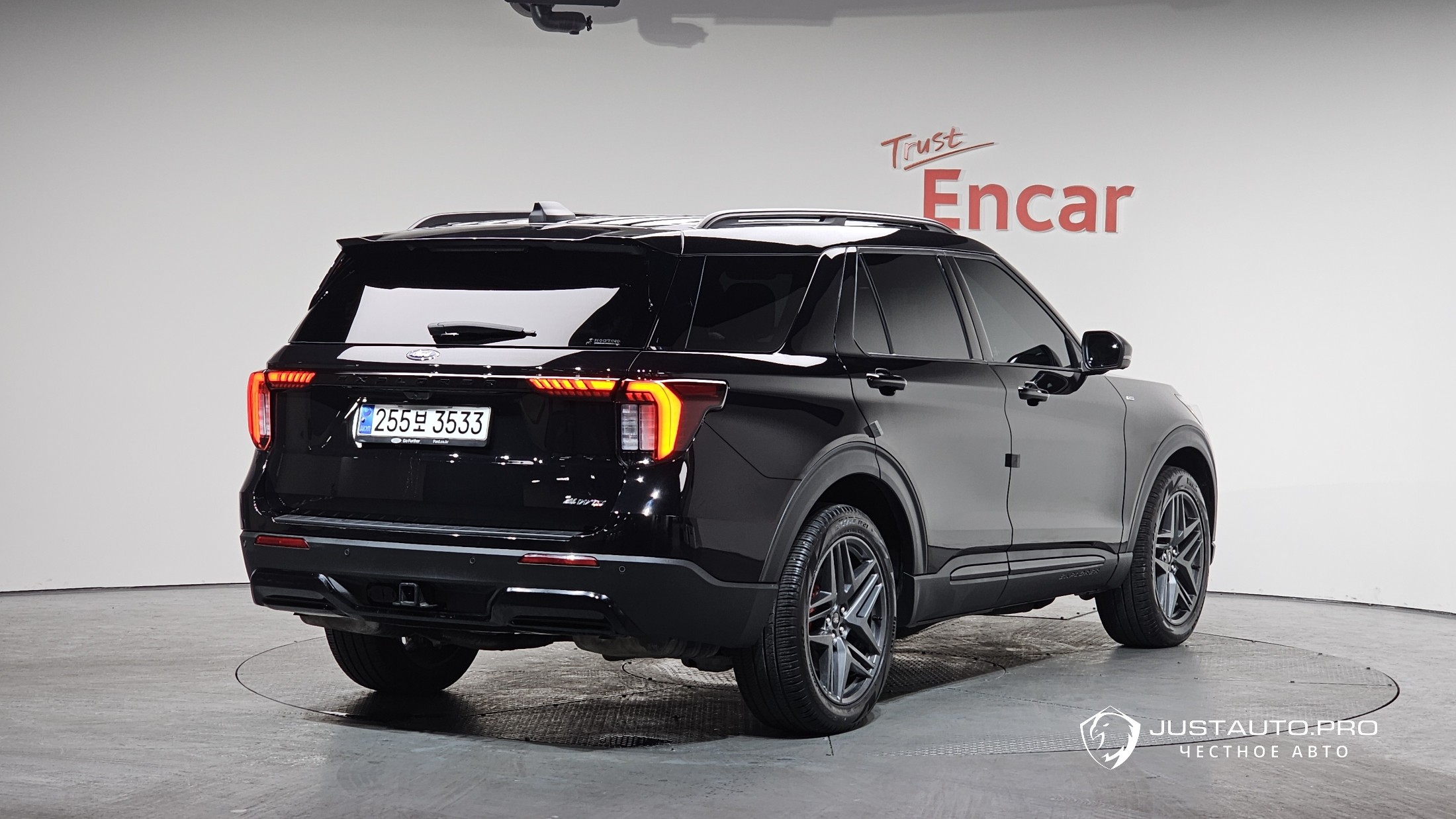 Автомобиль Ford Explorer