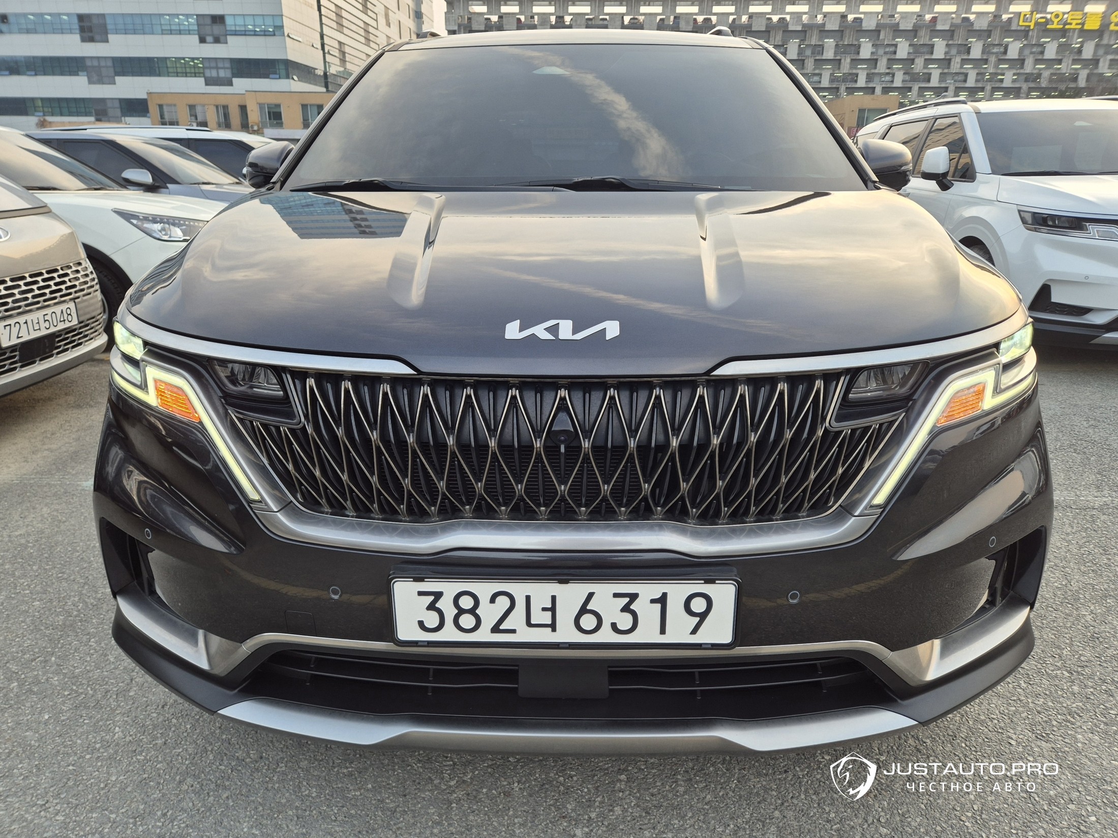 Автомобиль Kia Canival
