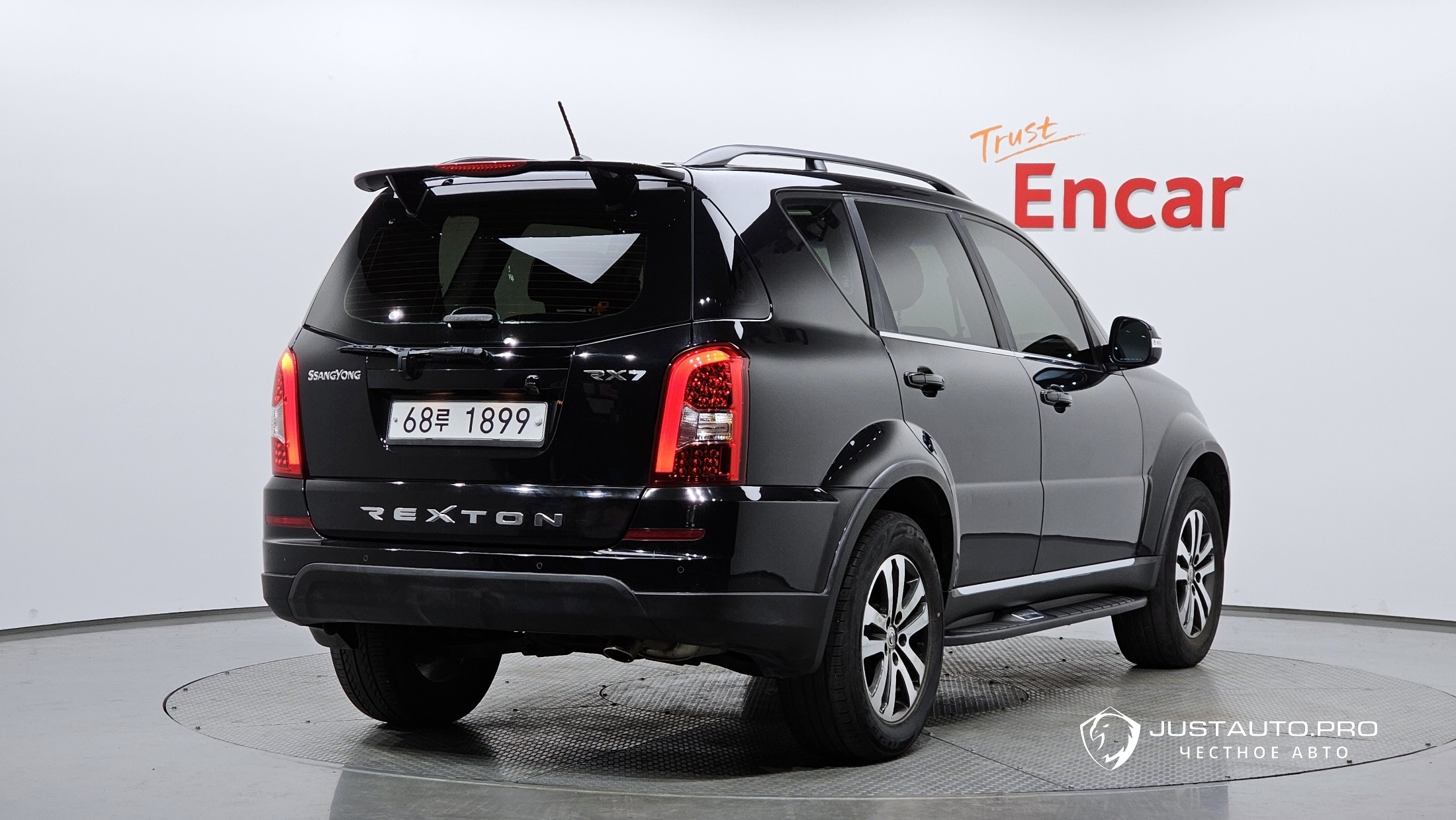 Автомобиль KG_Mobility_Ssangyong Rexton