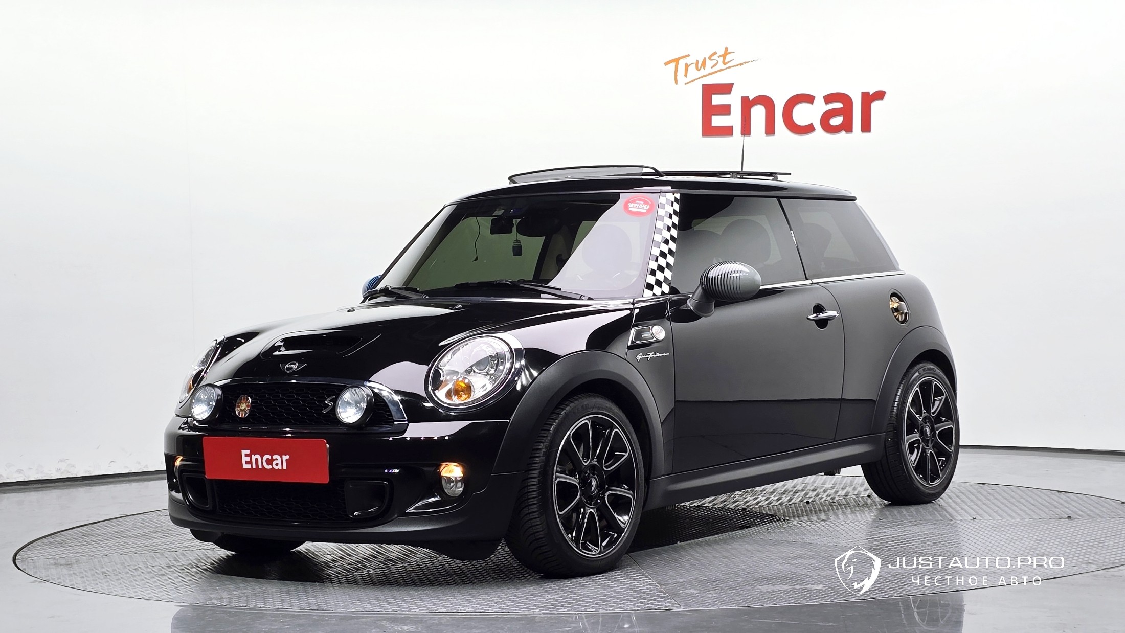 Автомобиль Mini Cooper