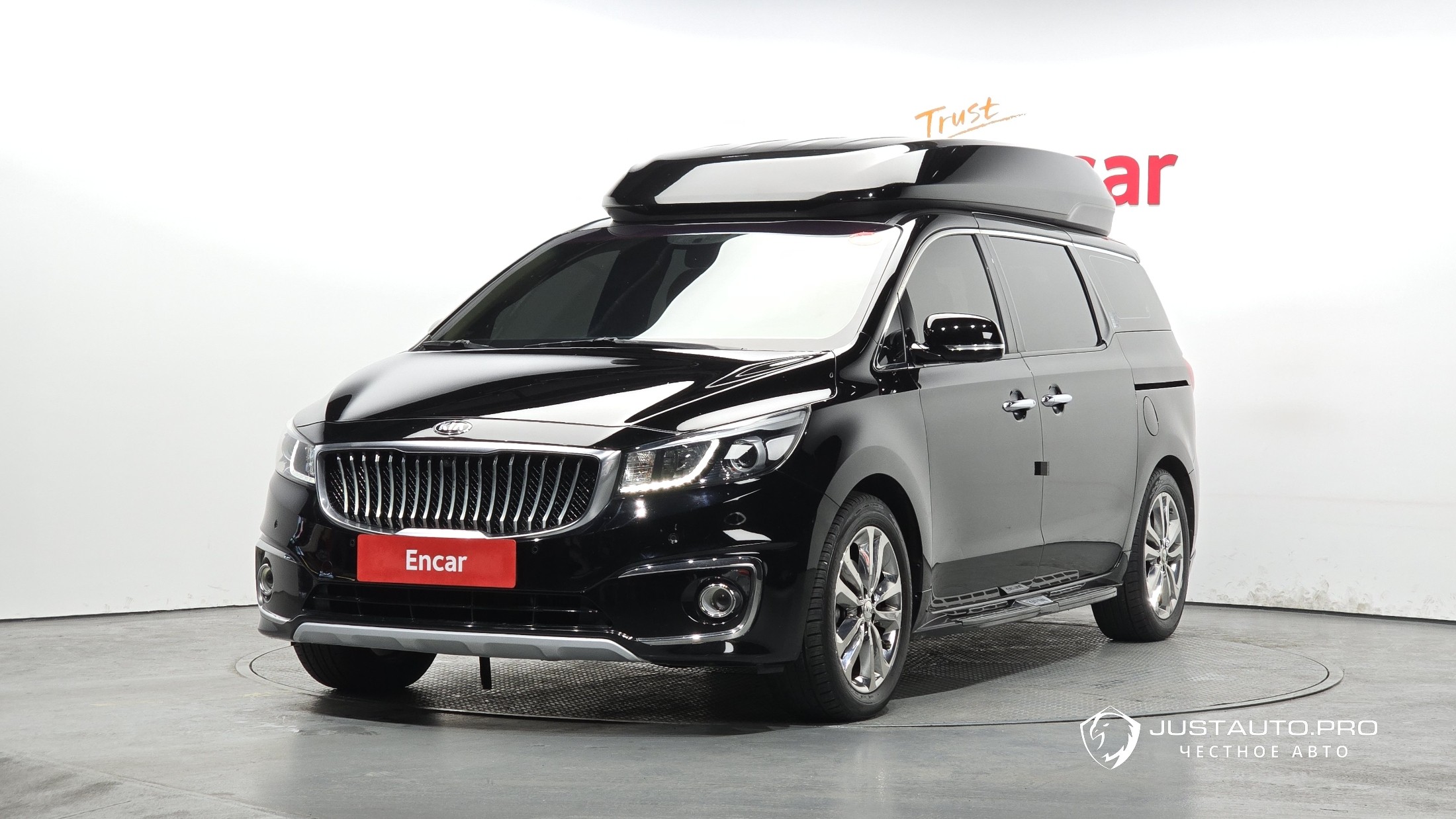Автомобиль Kia Canival