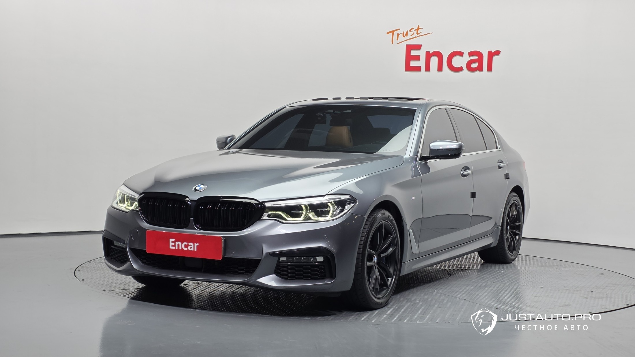 Автомобиль BMW 5-Series
