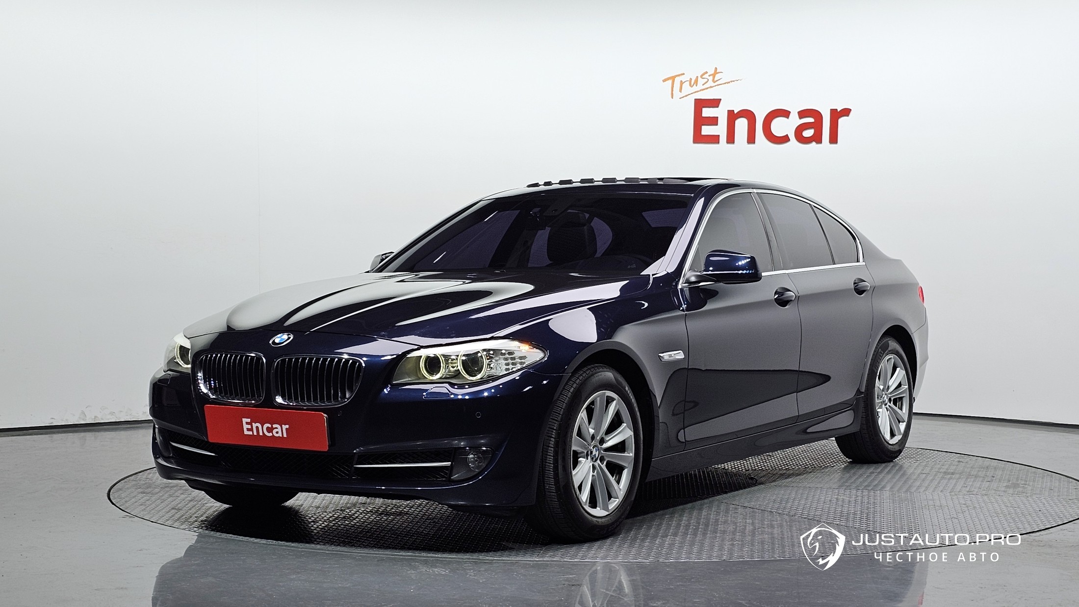 Автомобиль BMW 5-Series