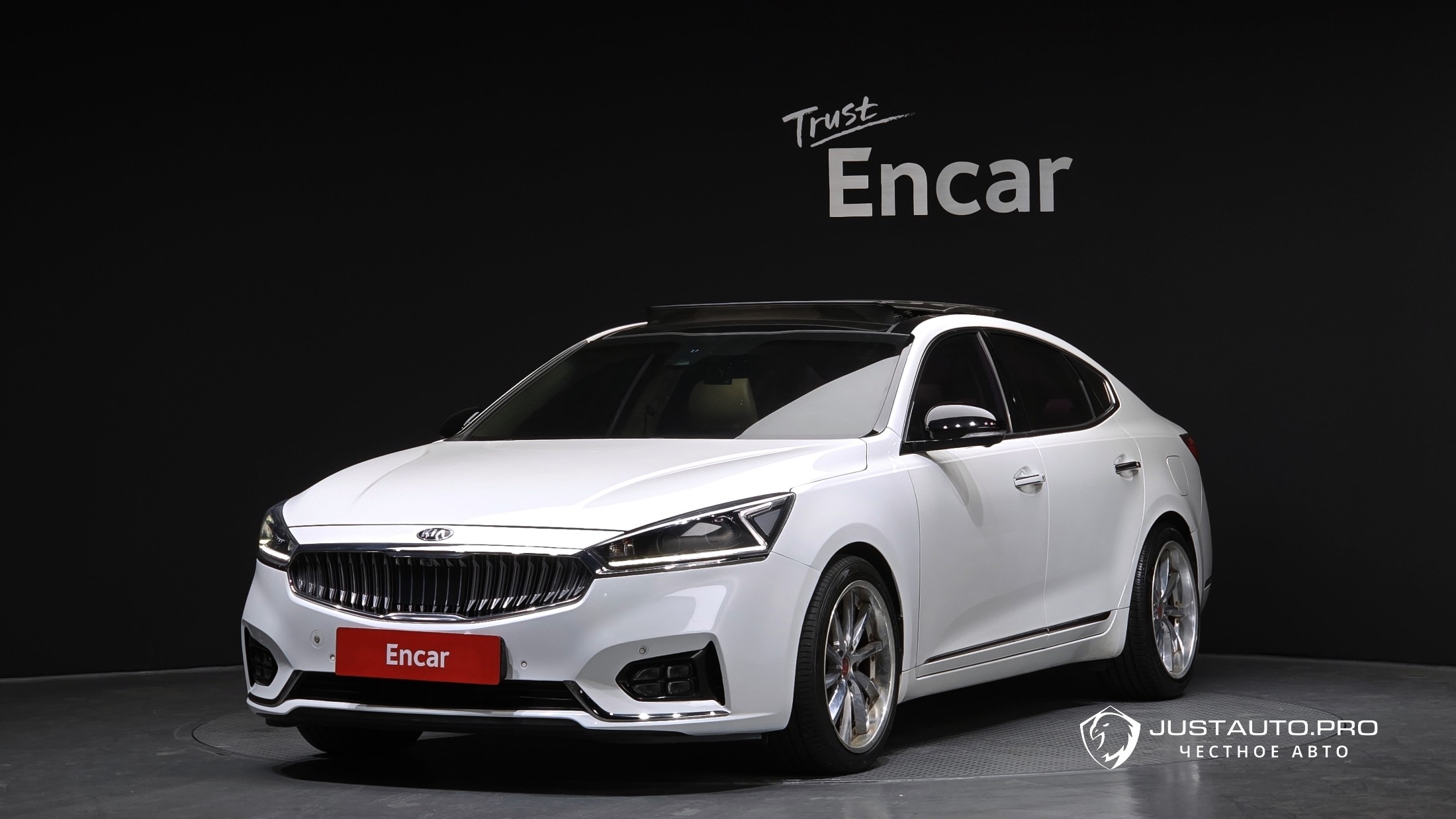 Автомобиль Kia K7