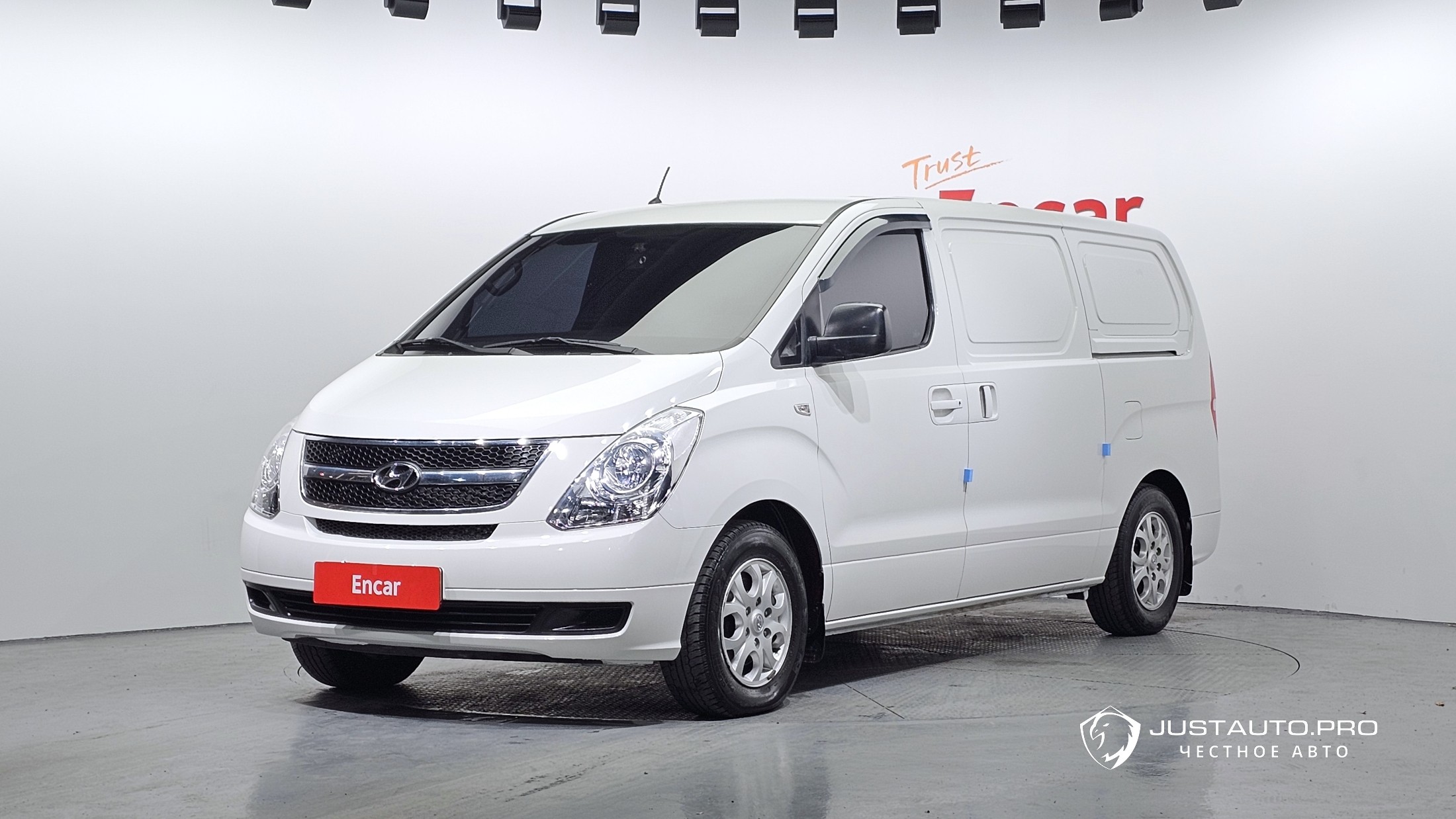 Автомобиль Hyundai Starex
