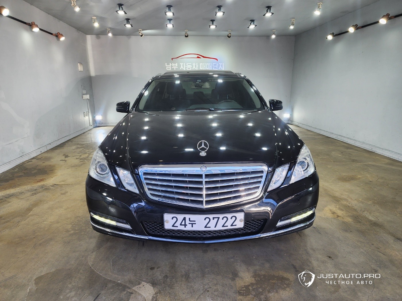 Автомобиль Mercedes-Benz E-Class