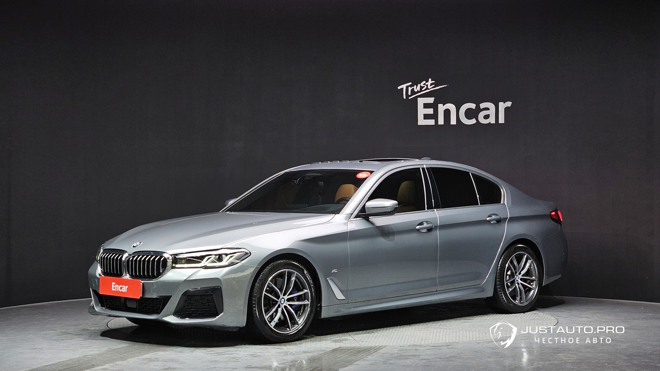 Автомобиль BMW 5-Series