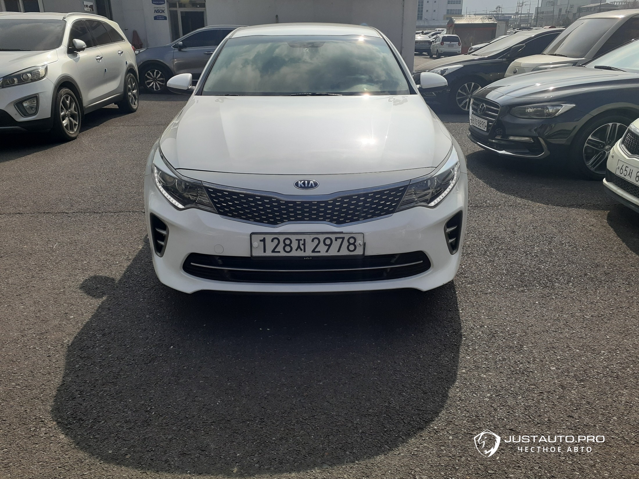 Автомобиль Kia K5