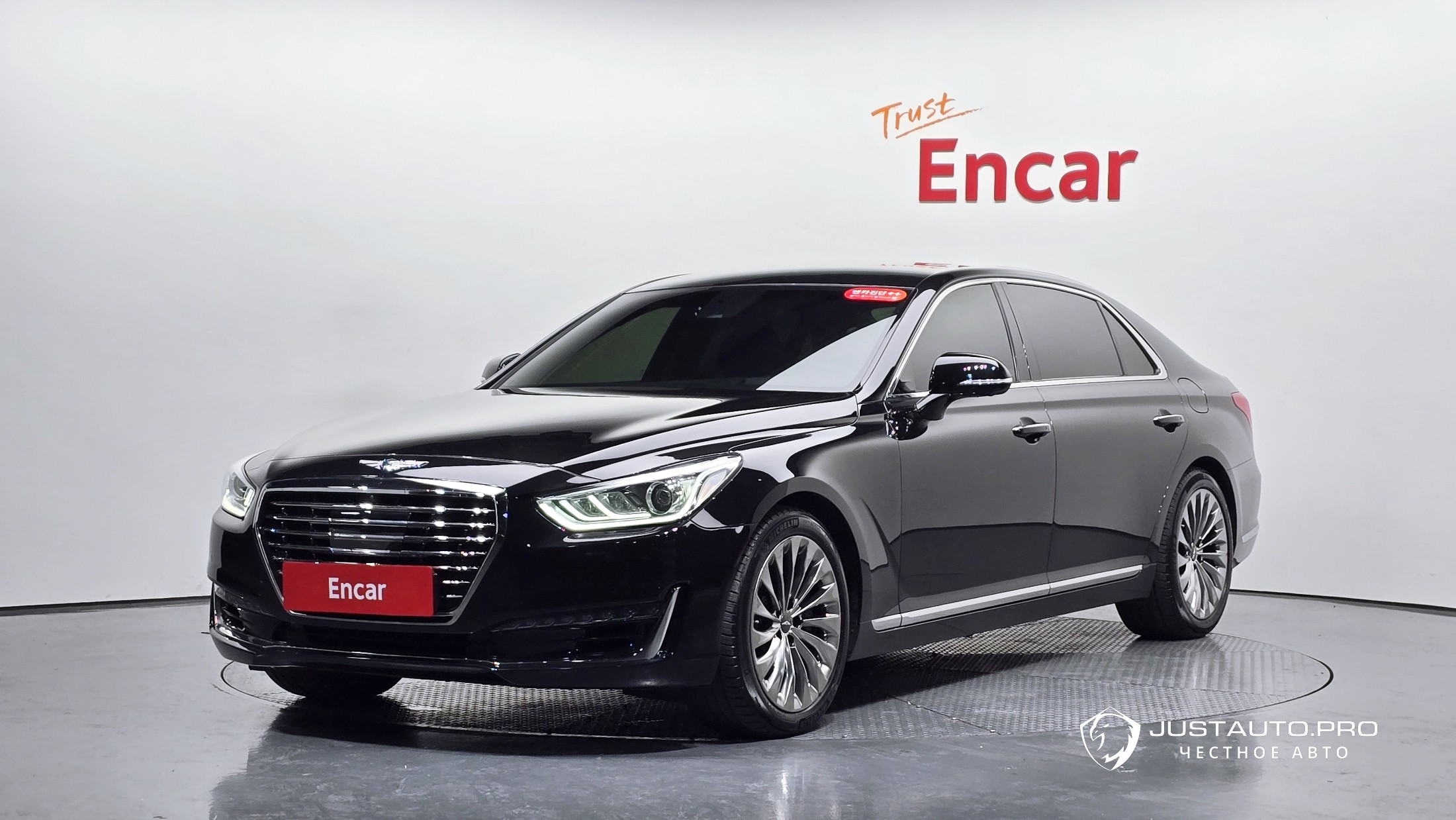 Автомобиль Genesis EQ900