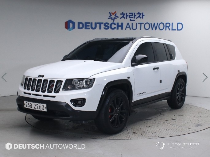 Автомобиль Jeep Compass