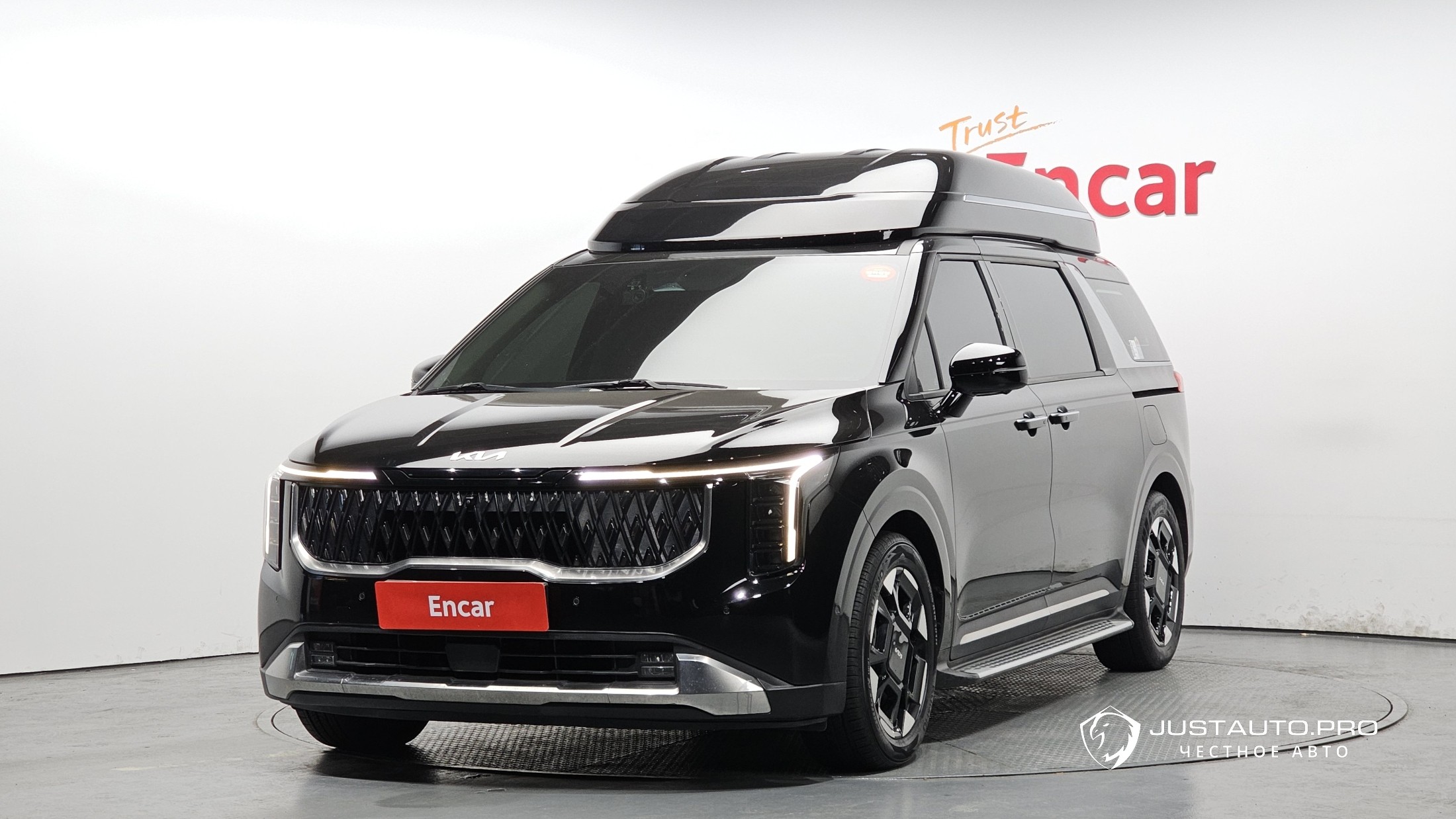 Автомобиль Kia Canival
