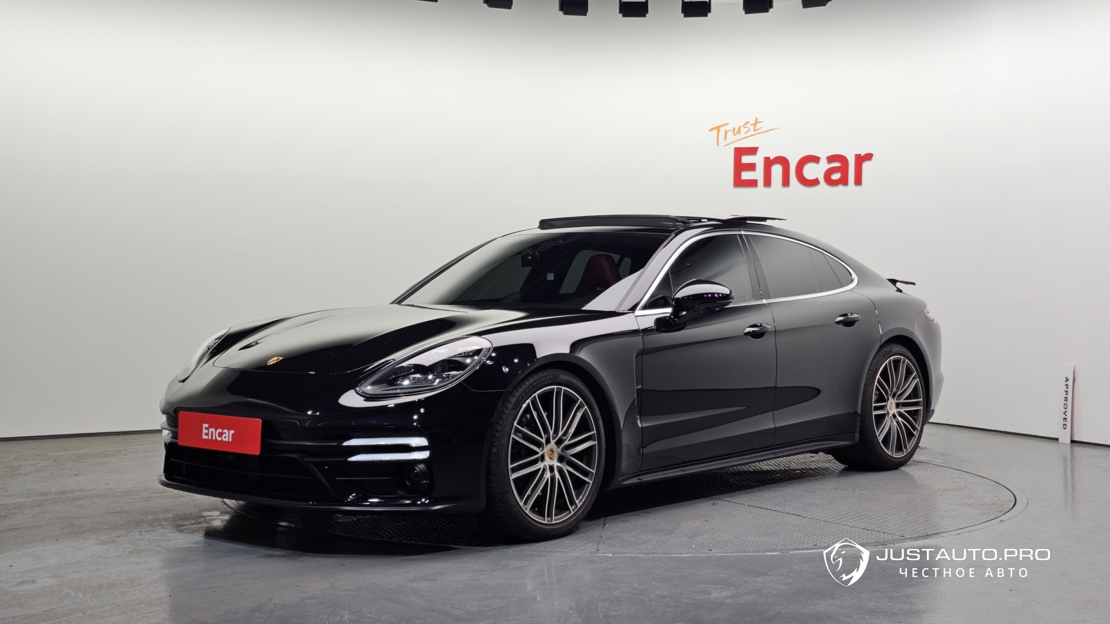 Автомобиль Porsche Panamera