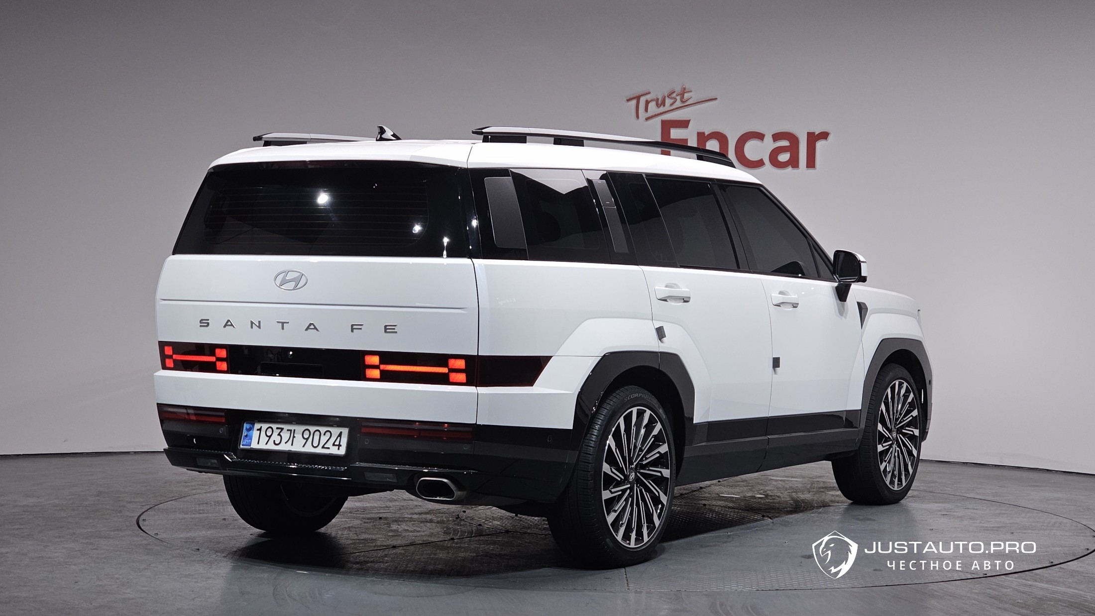 Автомобиль Hyundai Santafe