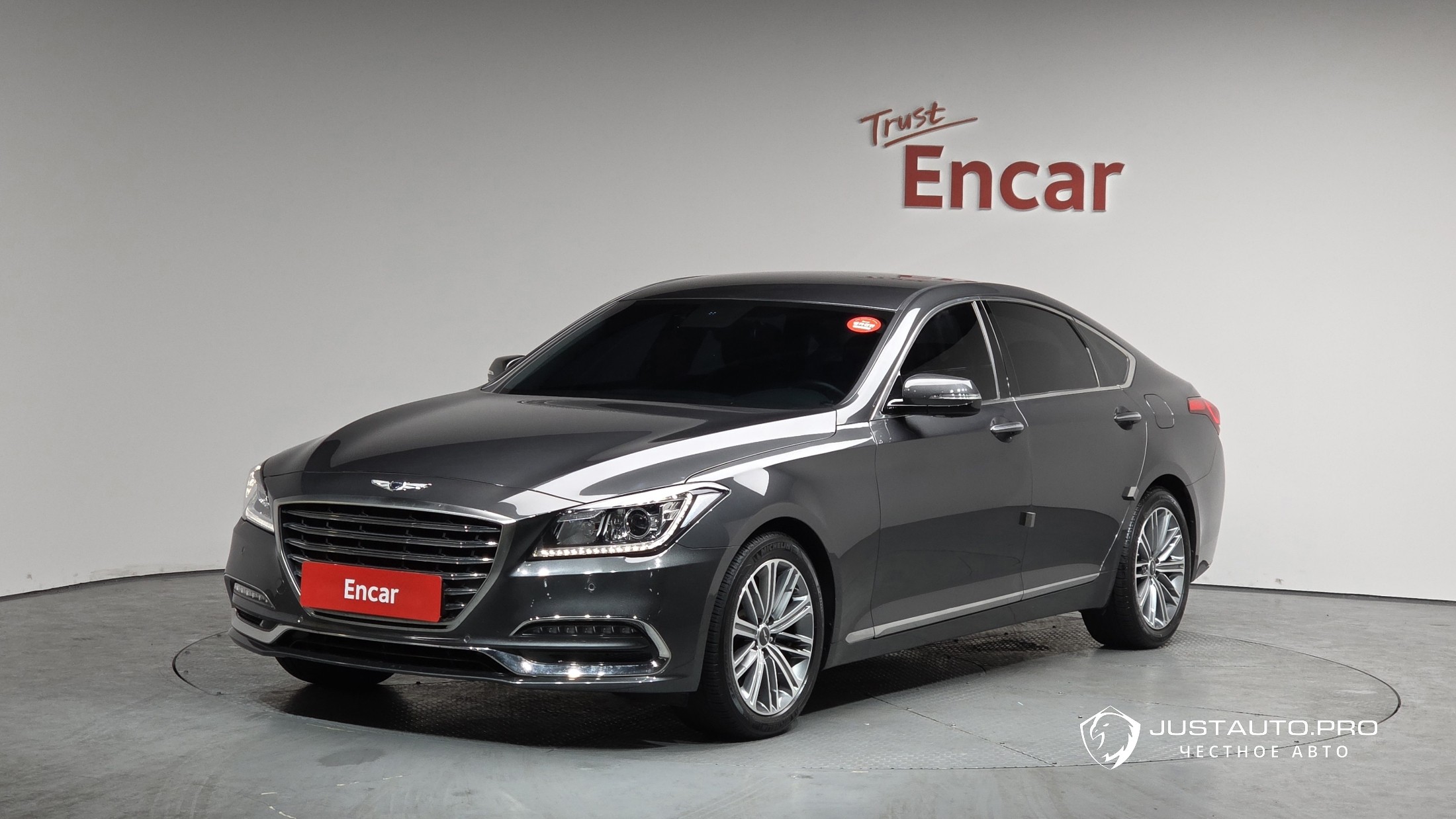 Автомобиль Genesis G80