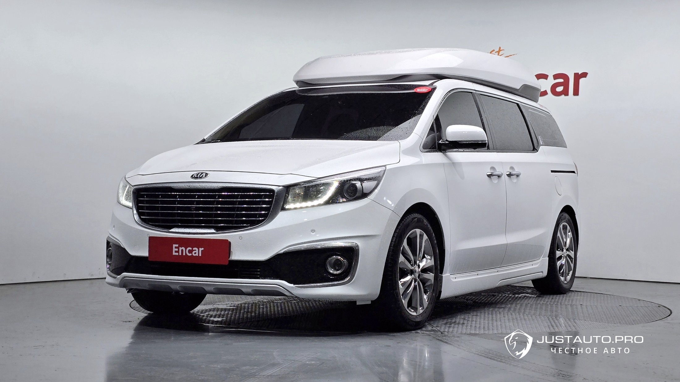 Автомобиль Kia Canival