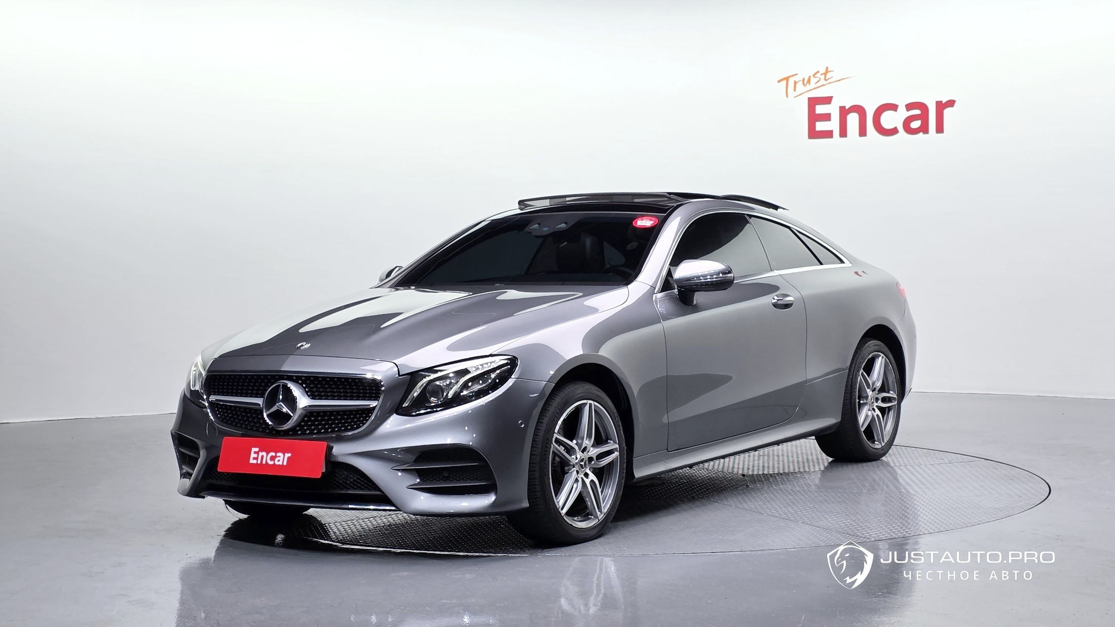 Автомобиль Mercedes-Benz E-Class