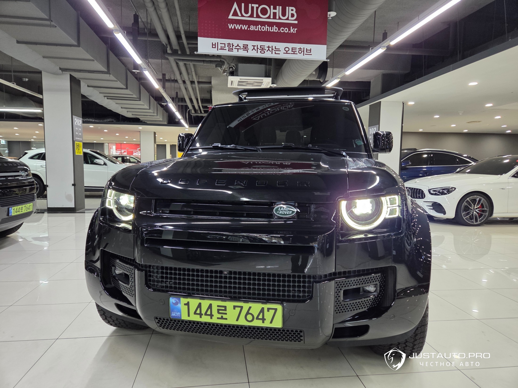 Автомобиль Land Rover Defender