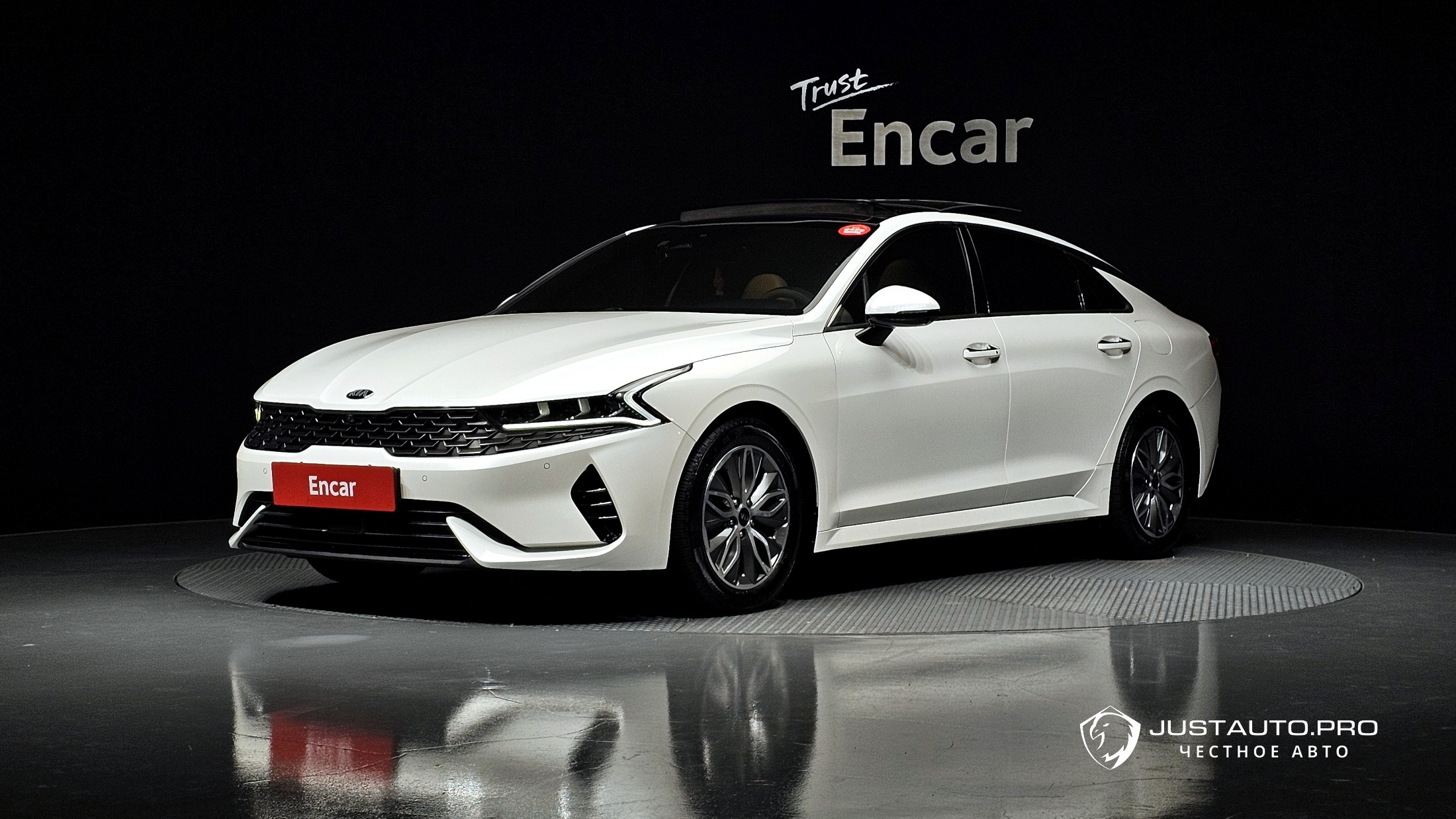 Автомобиль Kia K5