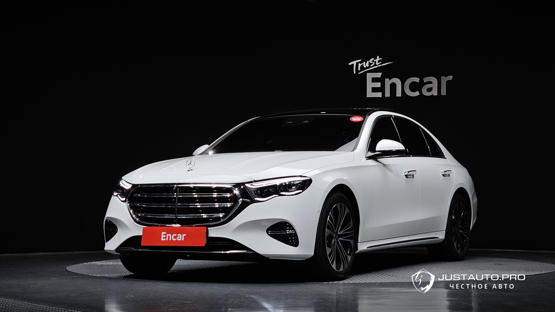 Автомобиль Mercedes-Benz E-Class