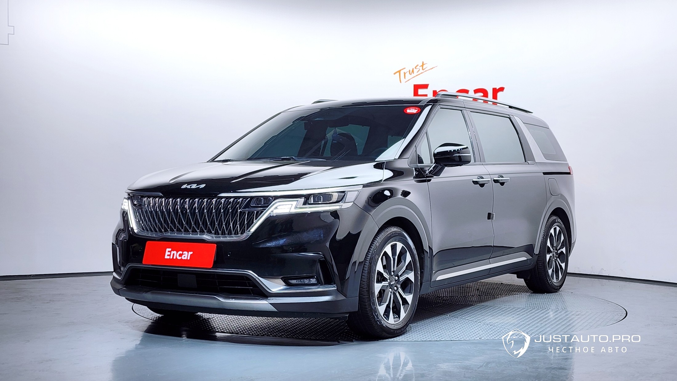 Автомобиль Kia Canival