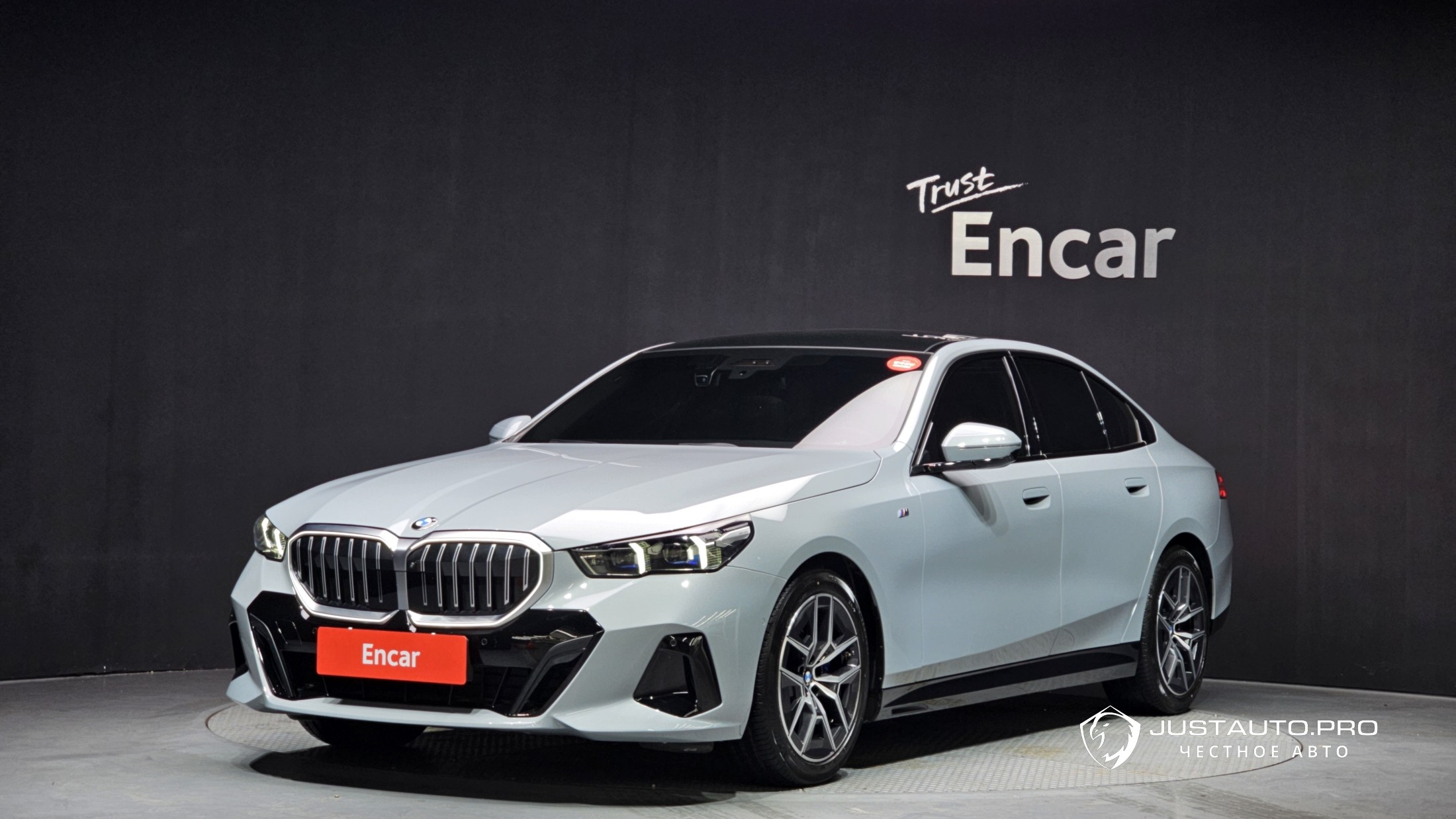 Автомобиль BMW 5-Series