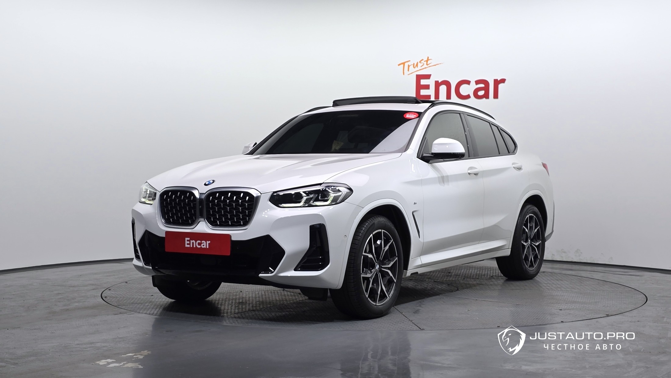 Автомобиль BMW X4