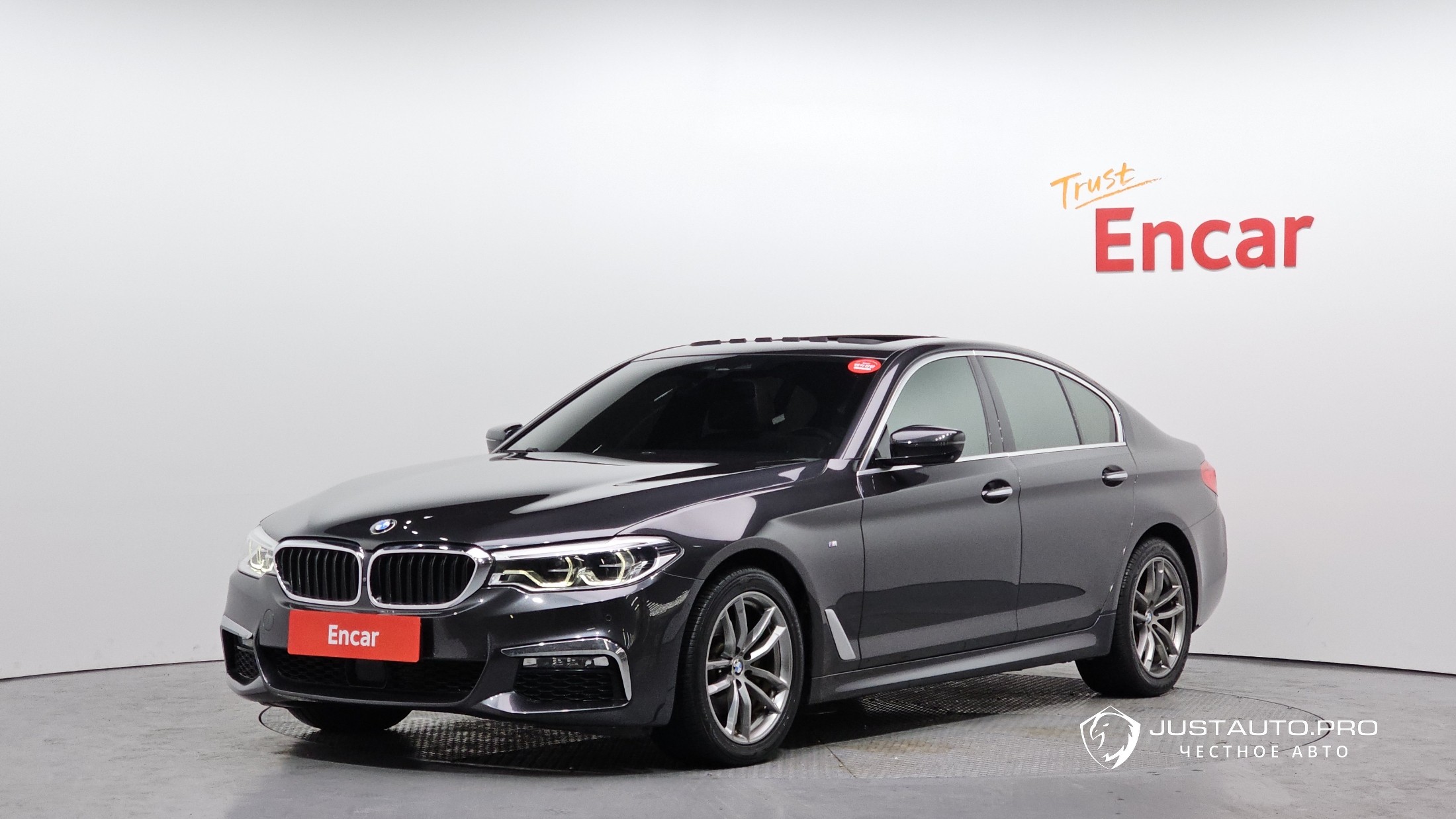 Автомобиль BMW 5-Series