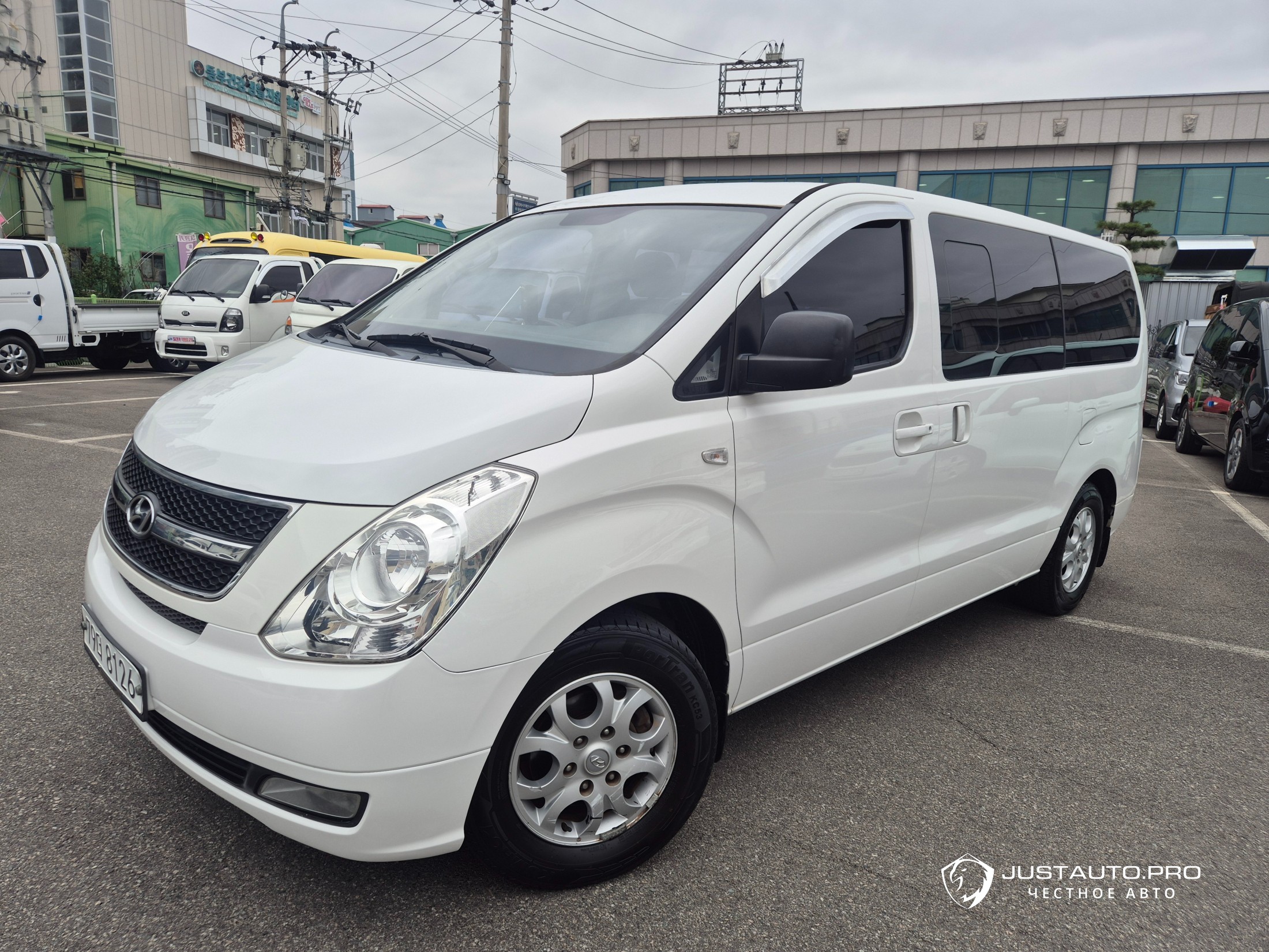 Автомобиль Hyundai Starex