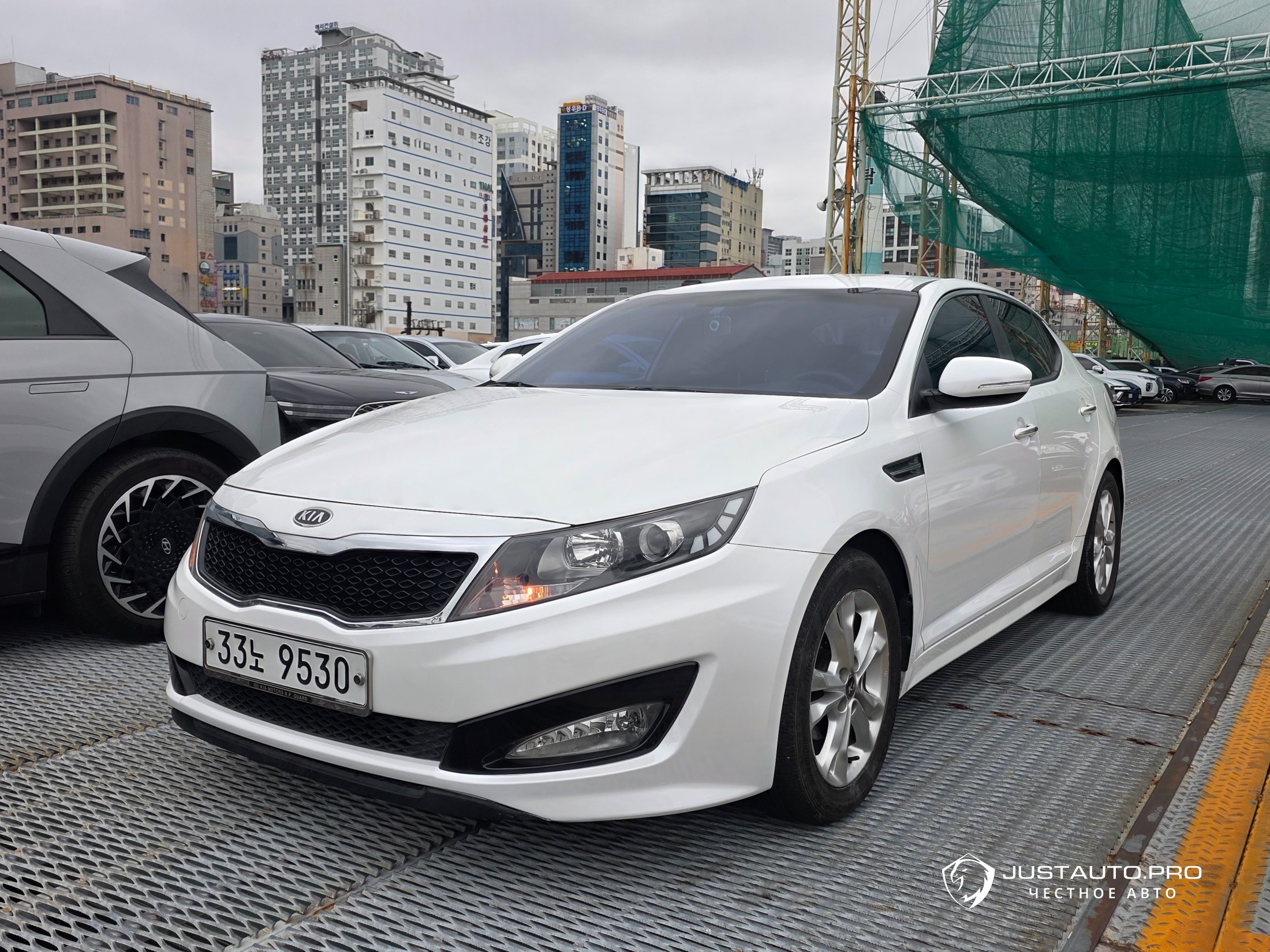 Автомобиль Kia K5