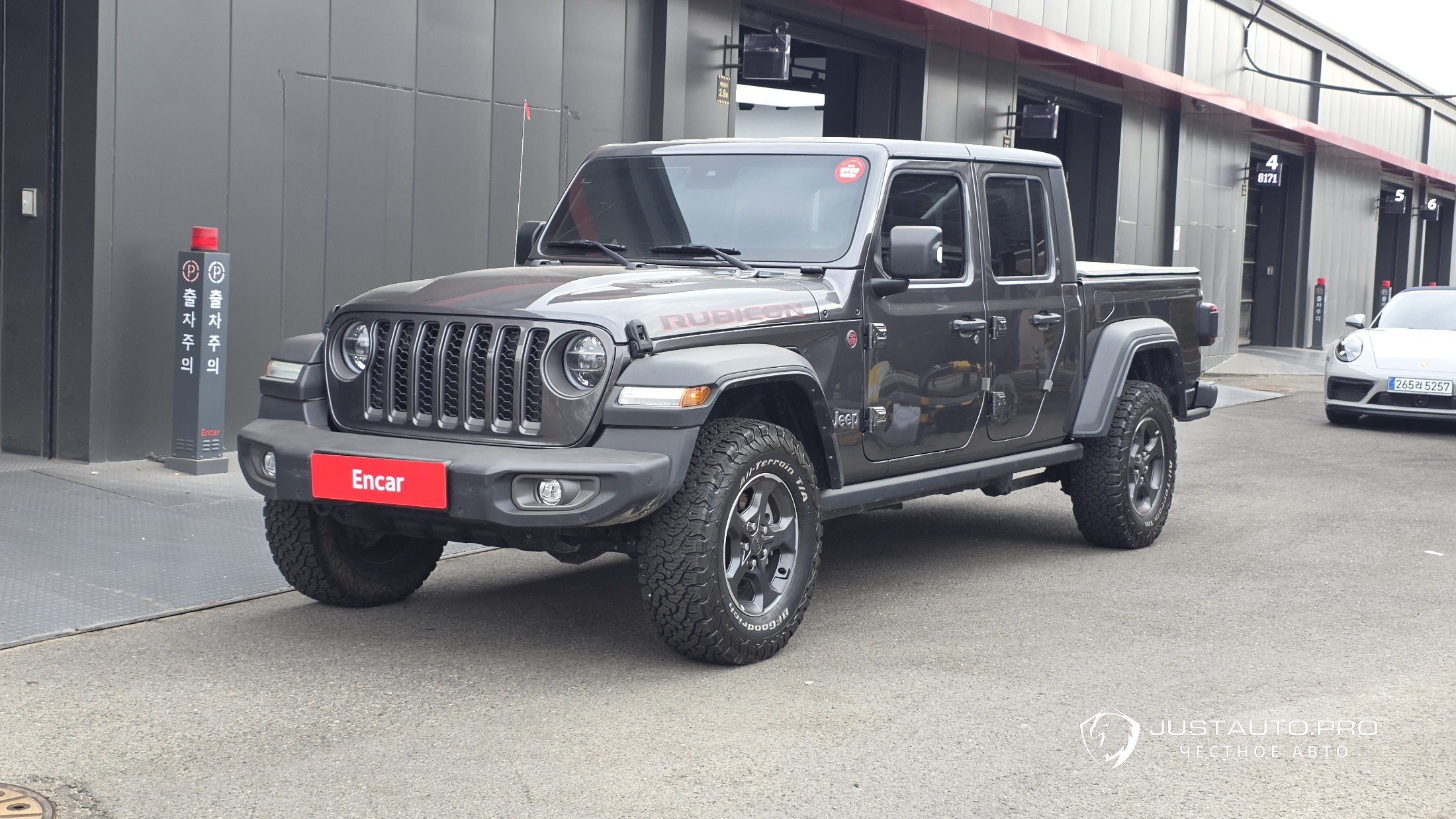 Автомобиль Jeep Gladiator