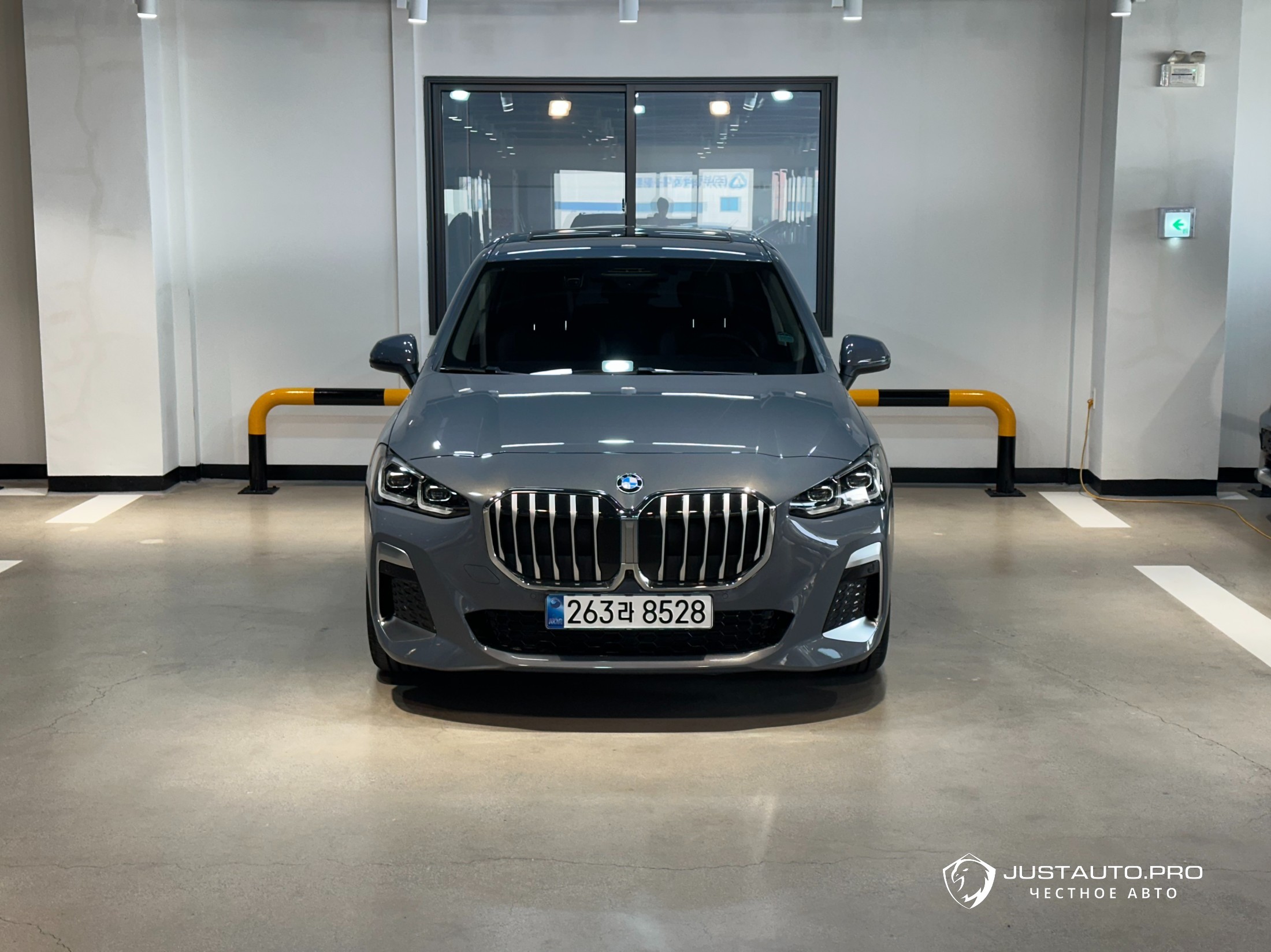 Автомобиль BMW 2-Series