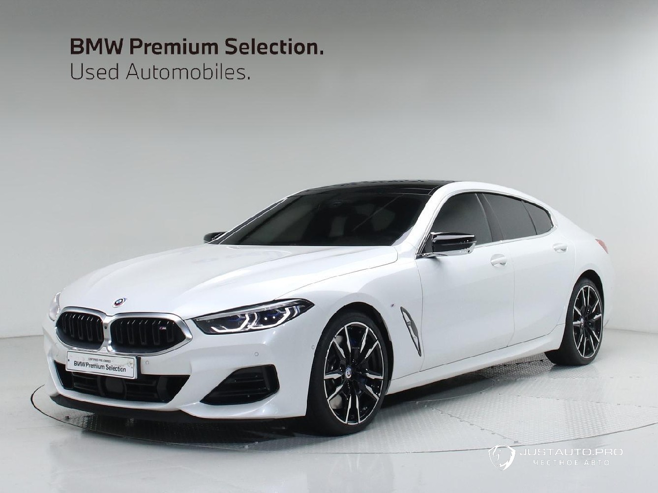 Автомобиль BMW 8-Series