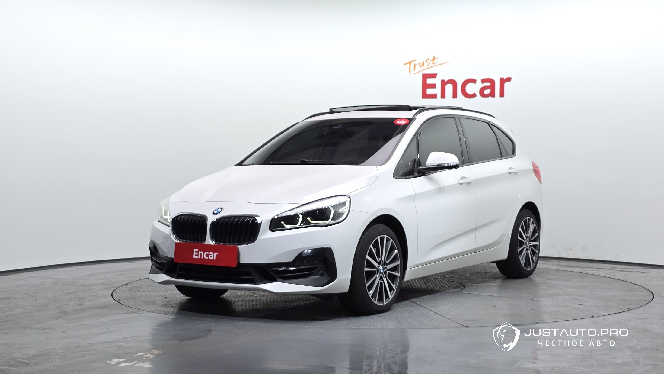 Автомобиль BMW 2-Series