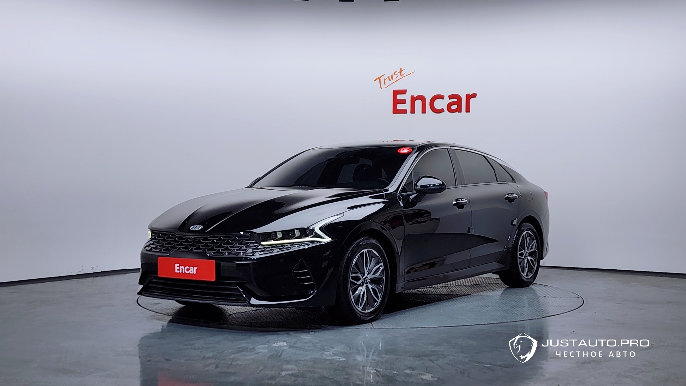 Автомобиль Kia K5