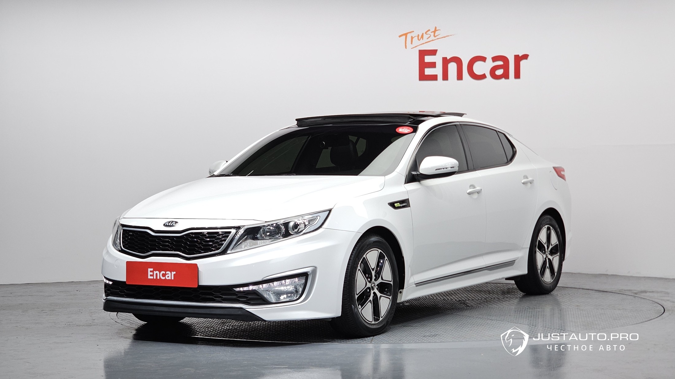 Автомобиль Kia K5