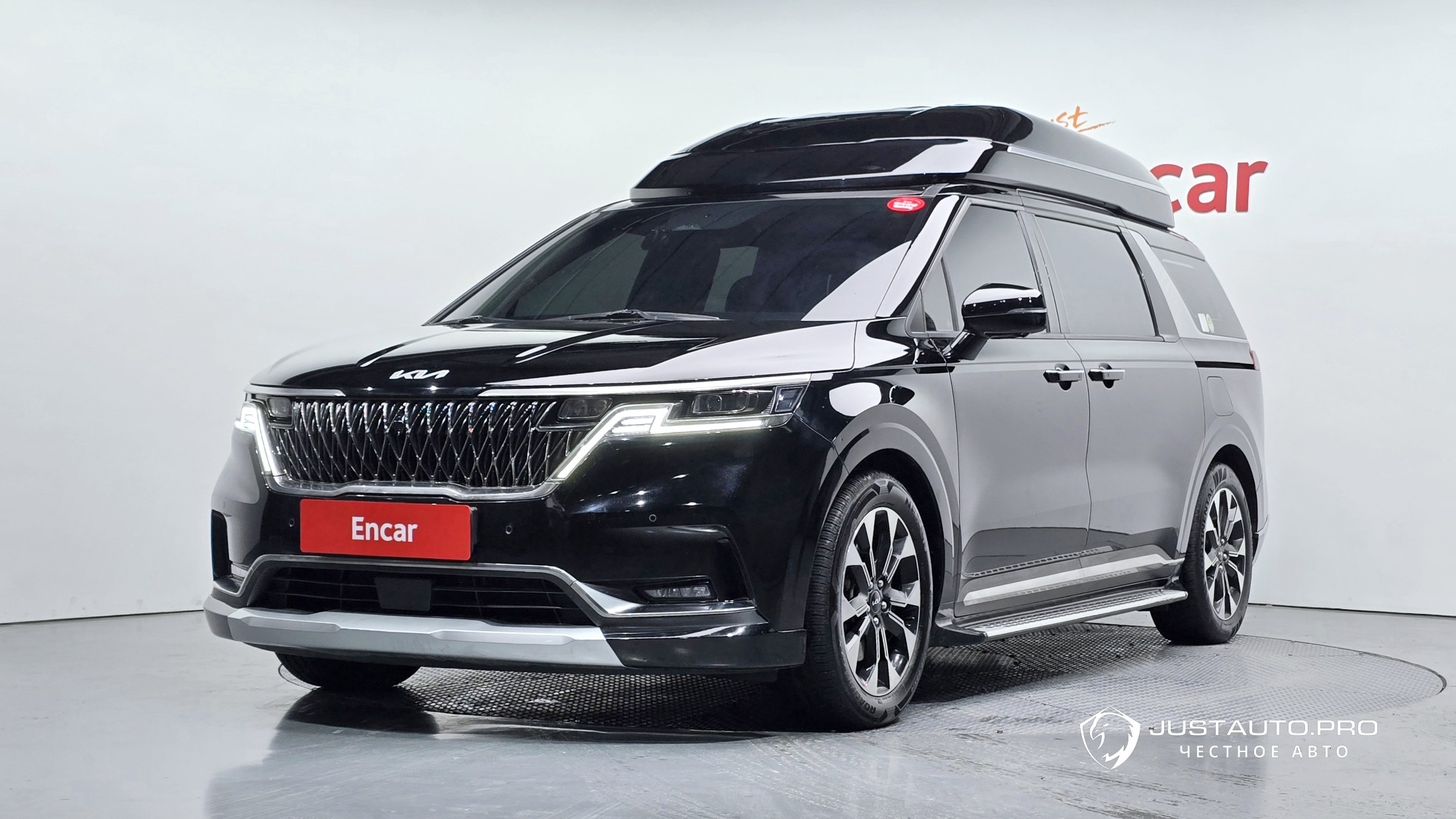 Автомобиль Kia Canival