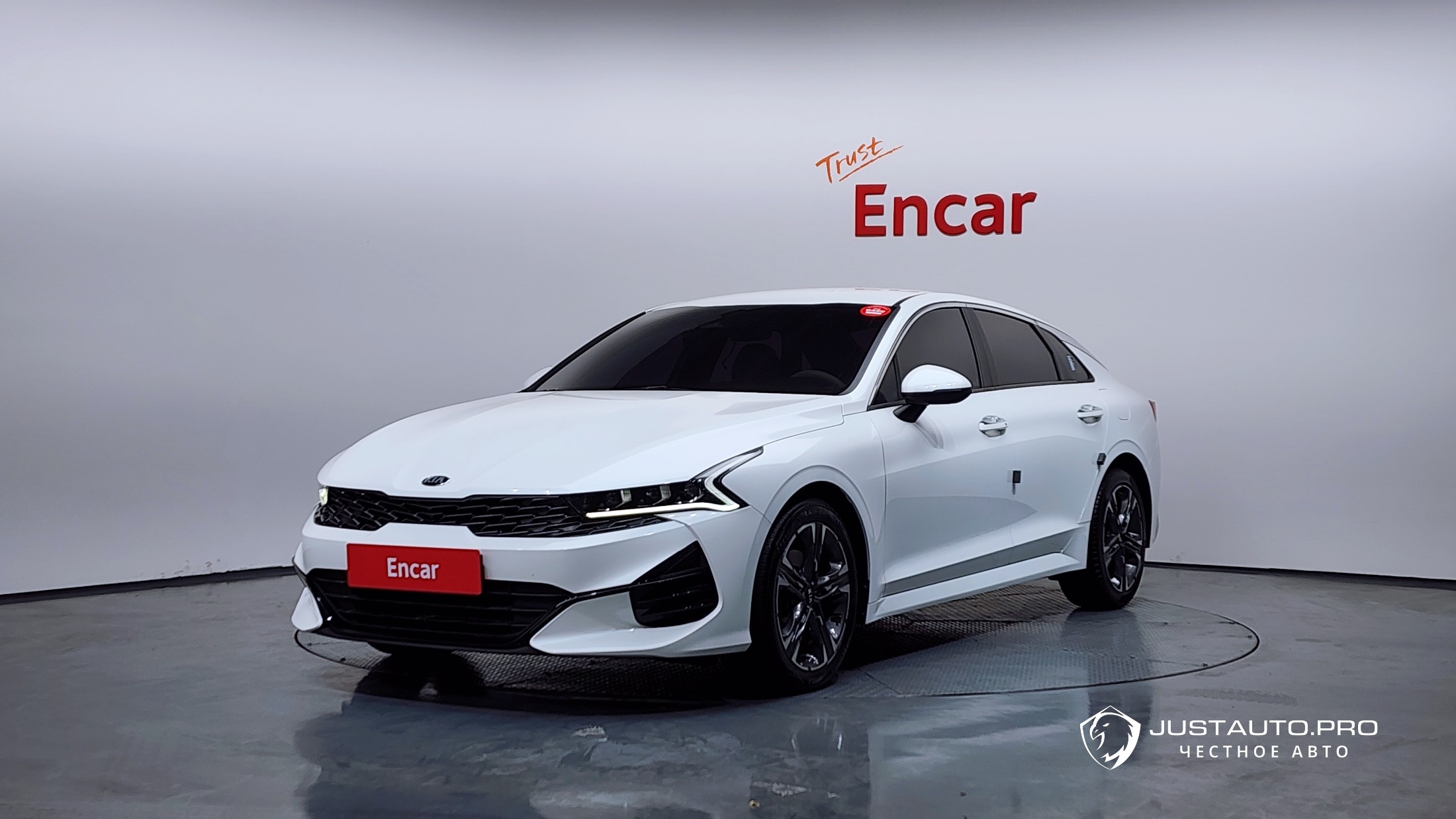 Автомобиль Kia K5