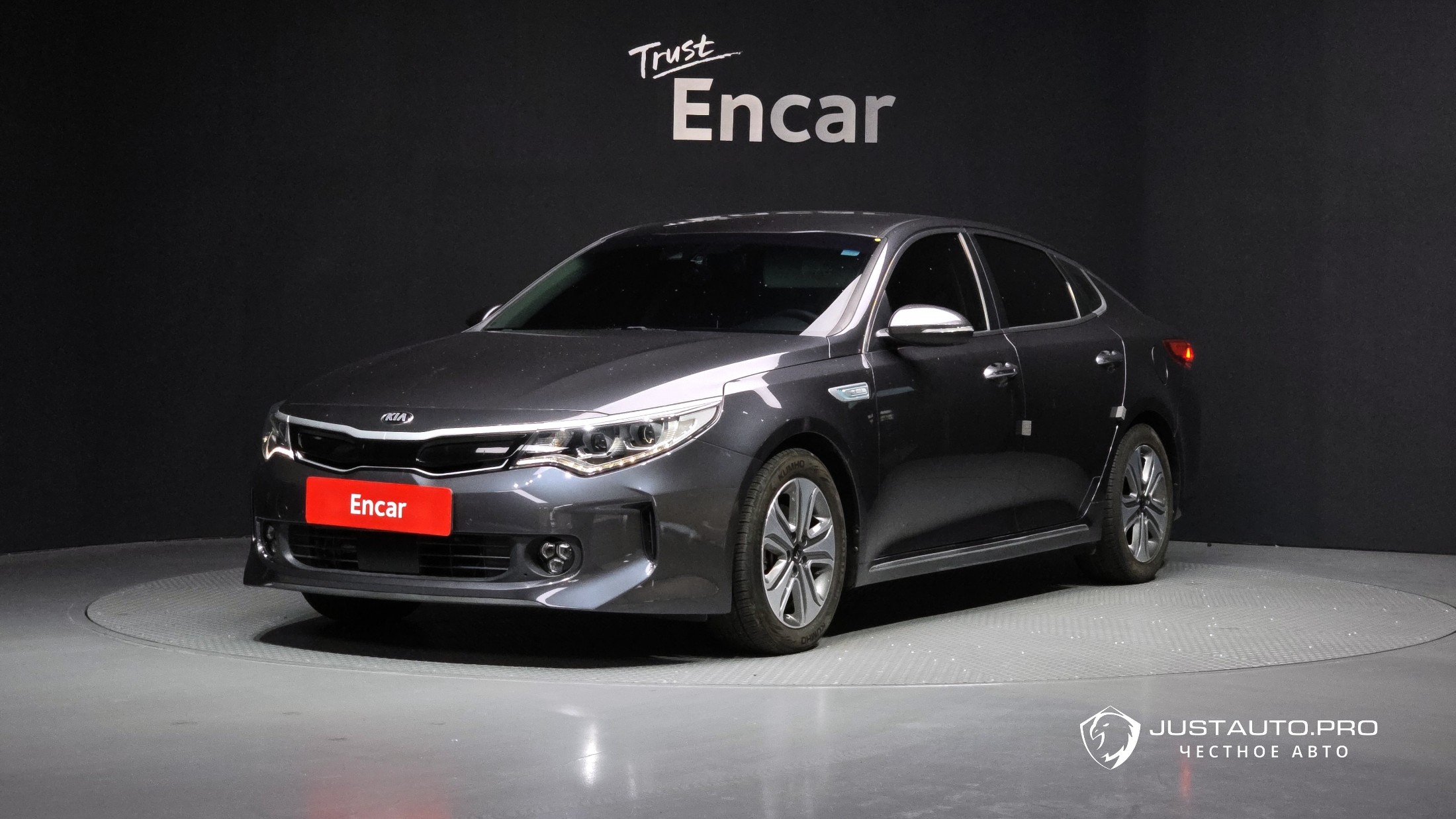 Автомобиль Kia K5