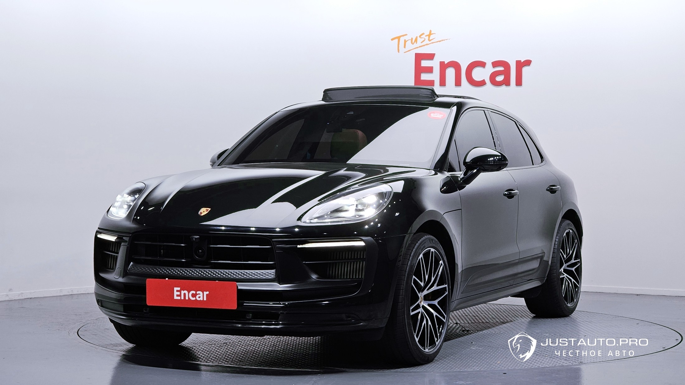Автомобиль Porsche Macan