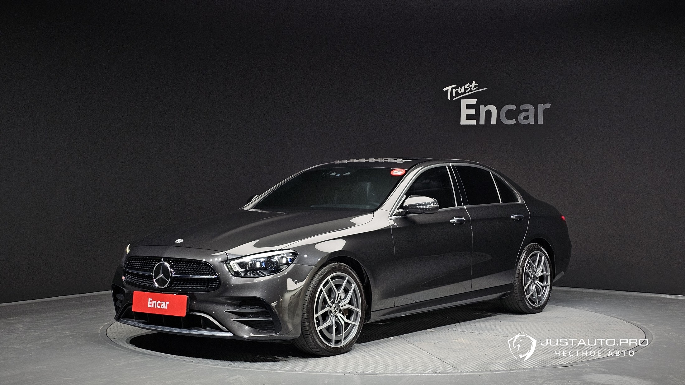 Автомобиль Mercedes-Benz E-Class