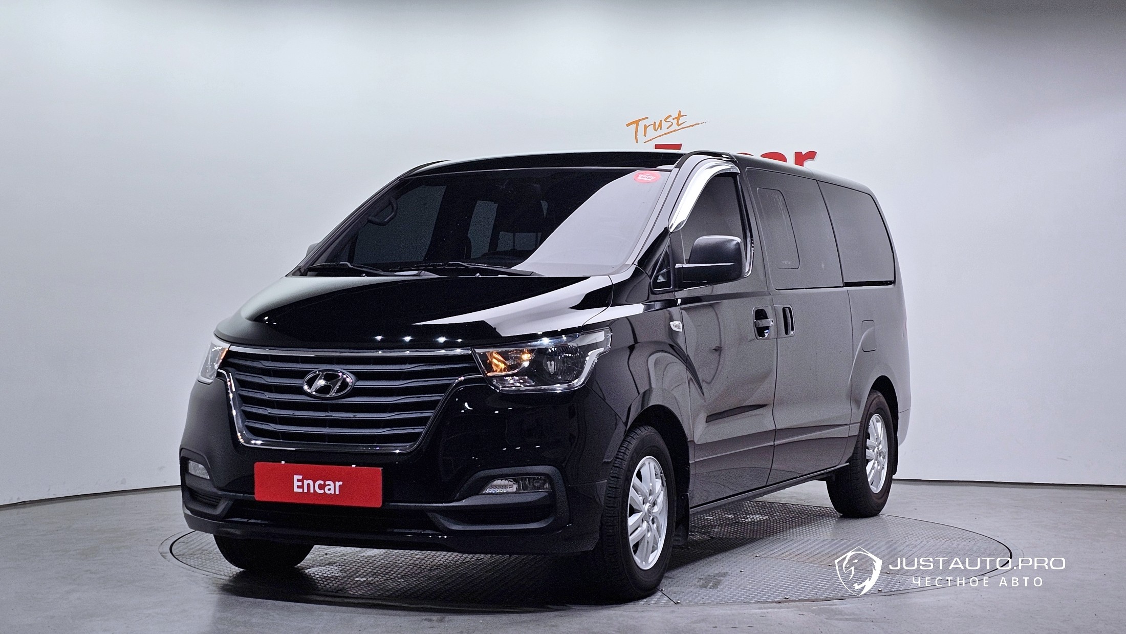 Автомобиль Hyundai Starex