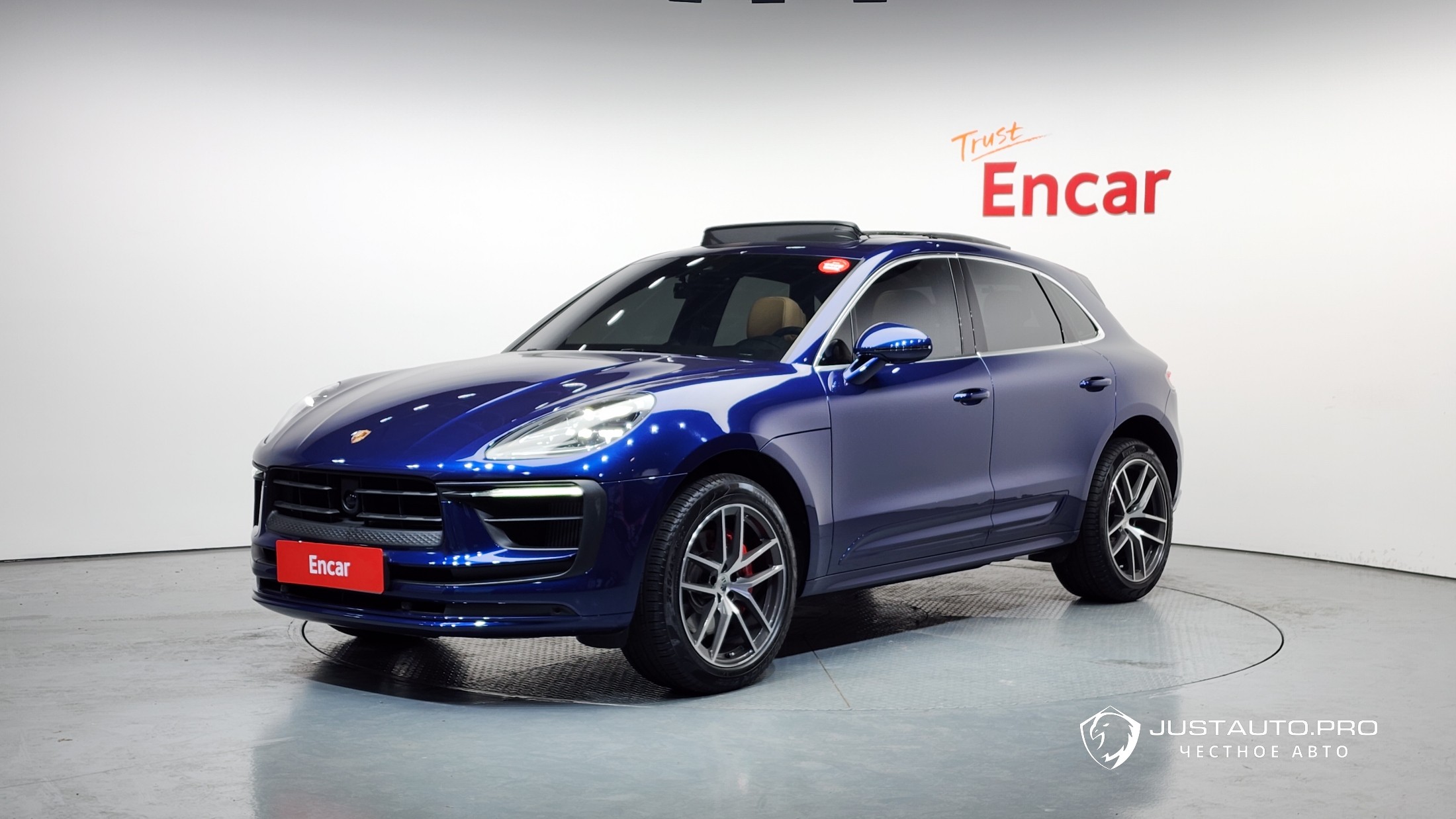 Автомобиль Porsche Macan