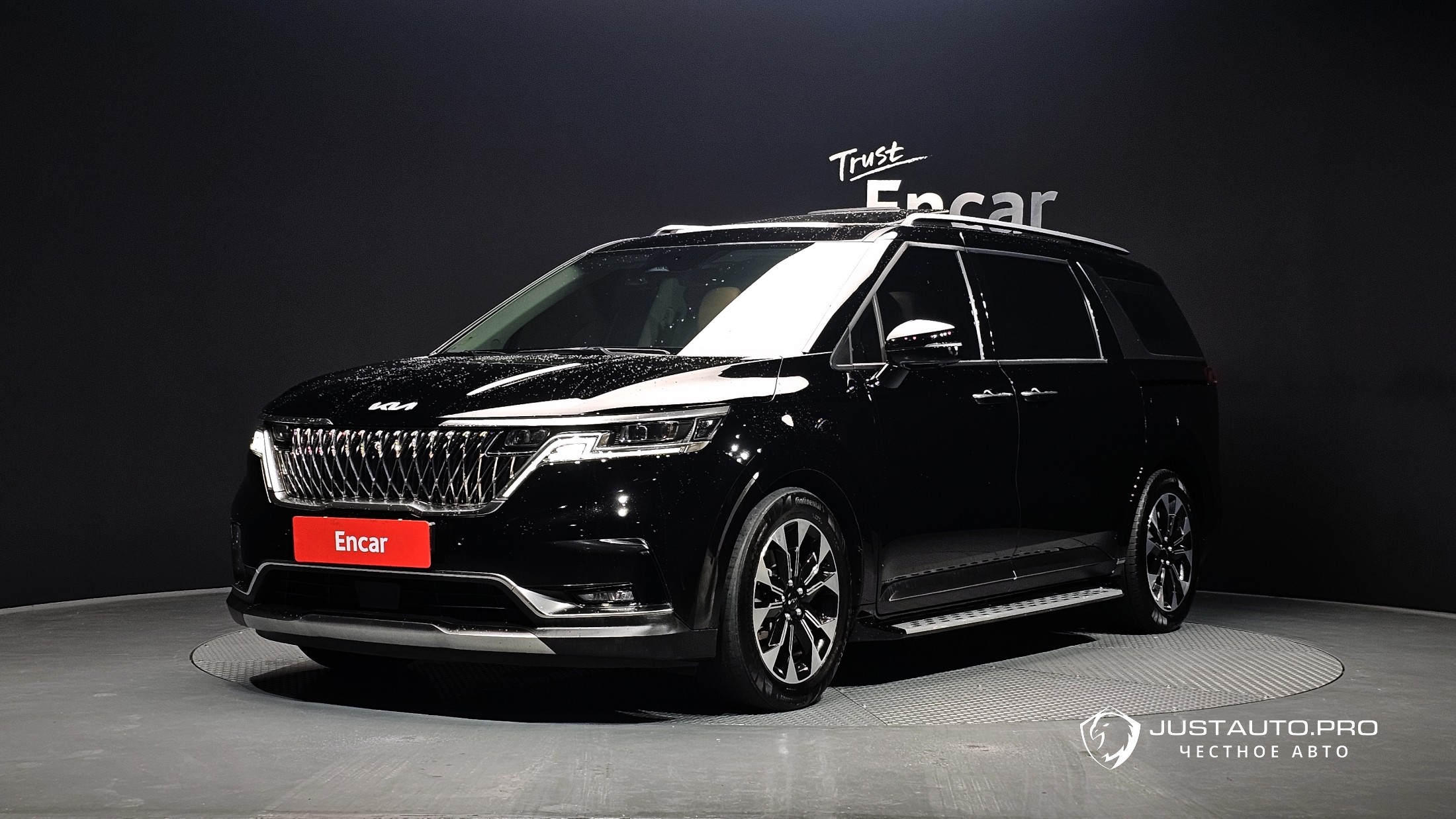 Автомобиль Kia Canival