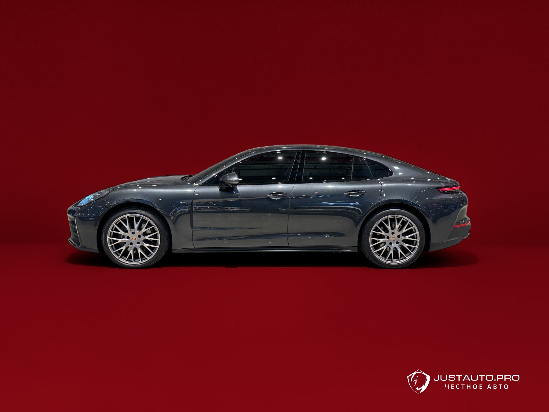 Автомобиль Porsche Panamera