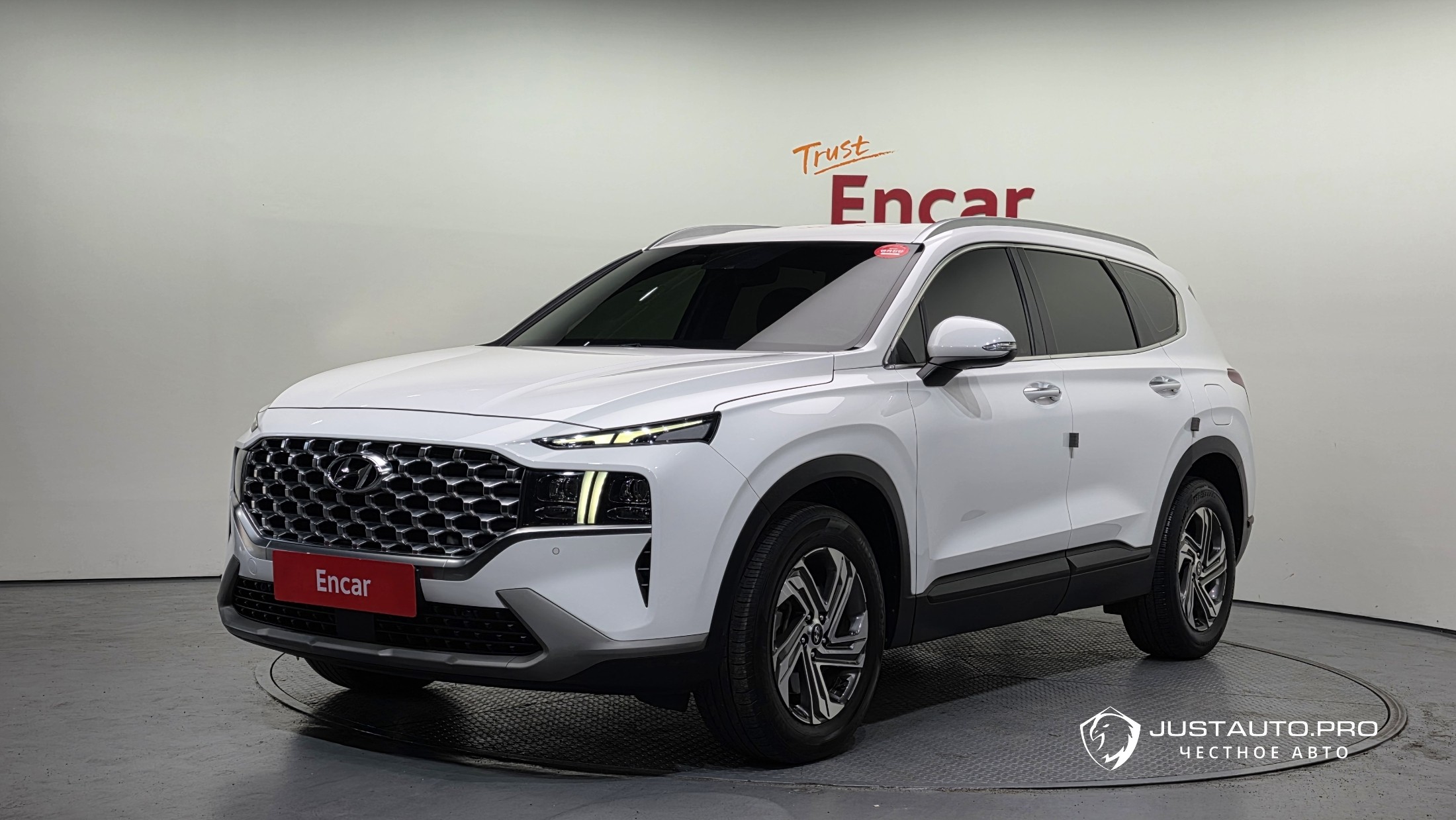 Автомобиль Hyundai Santafe